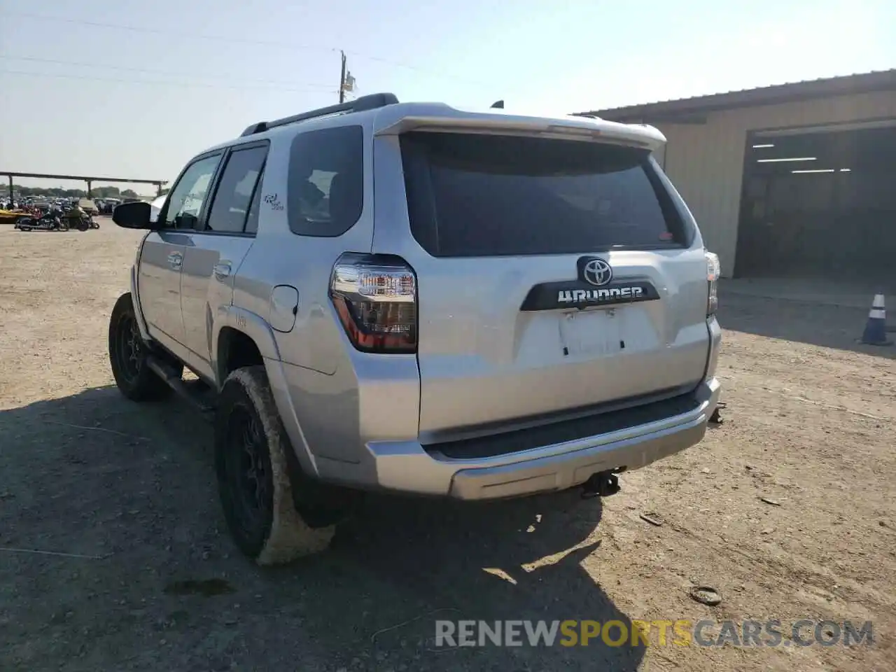 3 Photograph of a damaged car JTEBU5JR4L5739544 TOYOTA 4RUNNER 2020