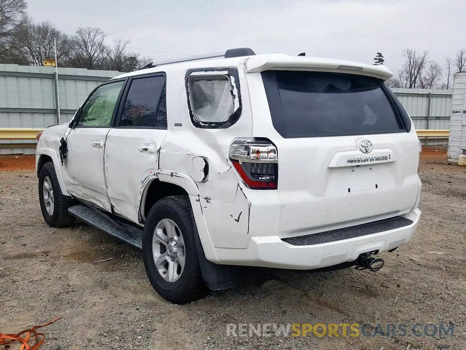 3 Photograph of a damaged car JTEBU5JR4L5740340 TOYOTA 4RUNNER 2020