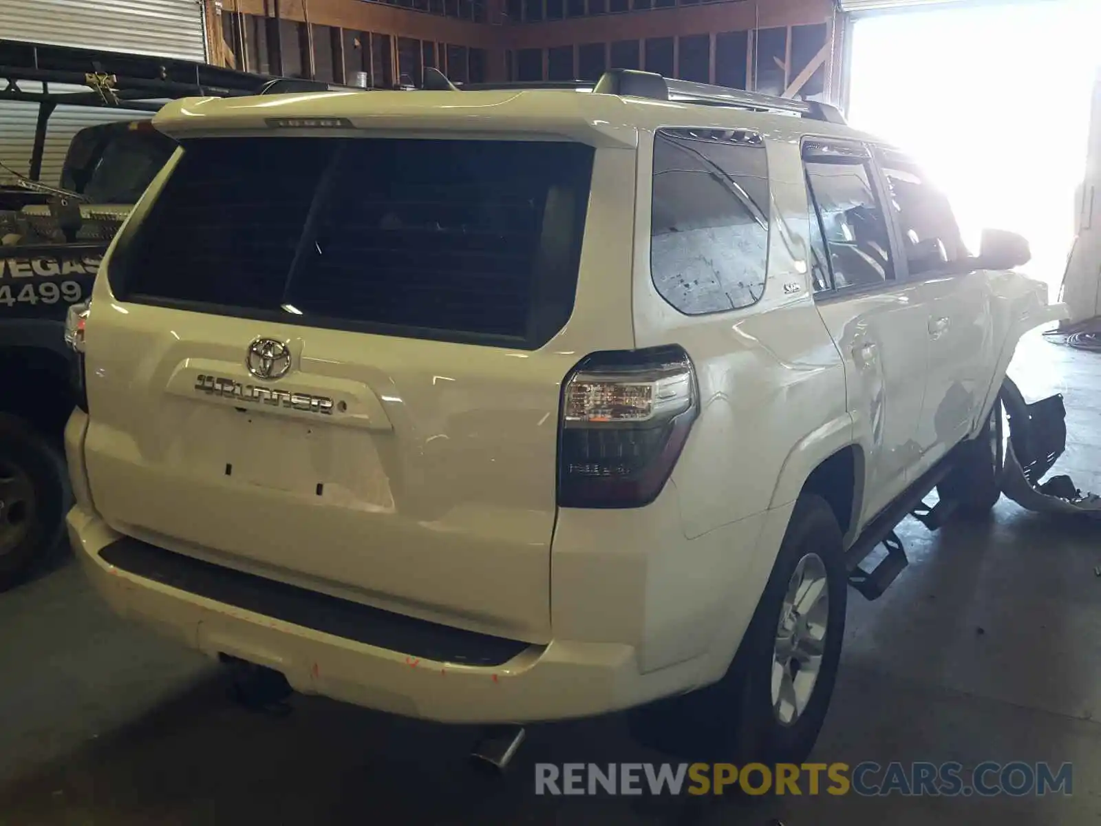 4 Photograph of a damaged car JTEBU5JR4L5742511 TOYOTA 4RUNNER 2020