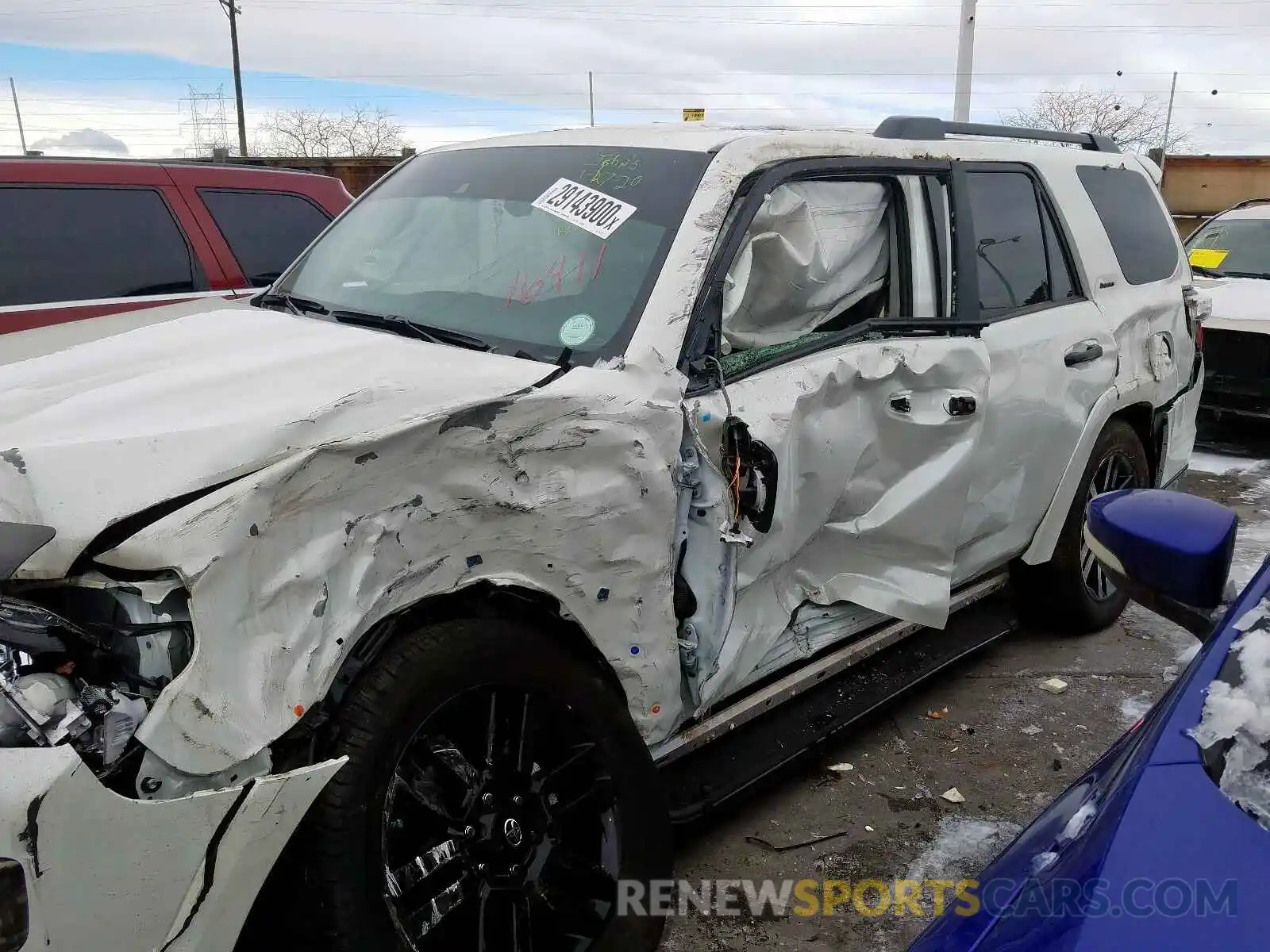 9 Photograph of a damaged car JTEBU5JR4L5745179 TOYOTA 4RUNNER 2020