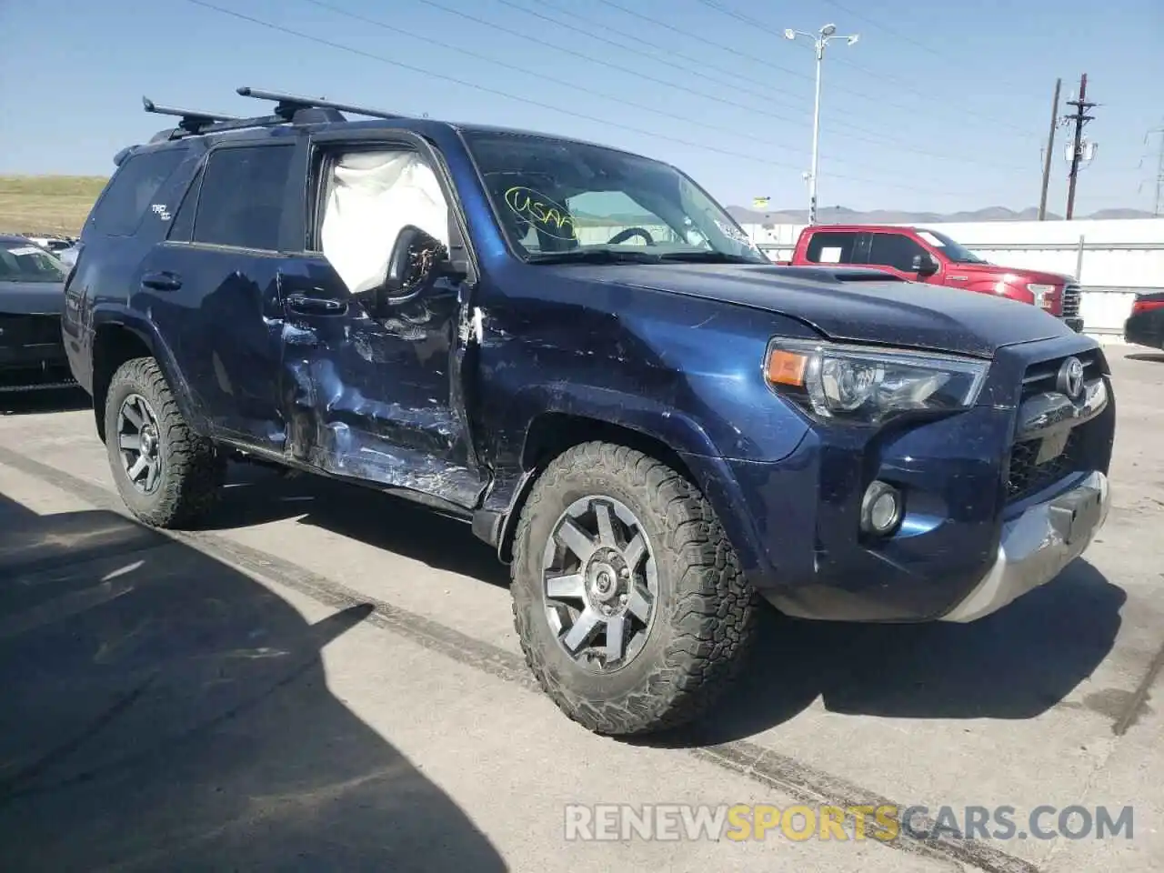 1 Photograph of a damaged car JTEBU5JR4L5746980 TOYOTA 4RUNNER 2020