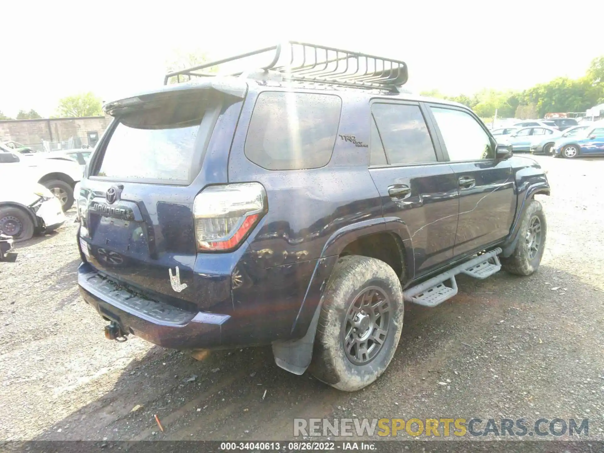 4 Фотография поврежденного автомобиля JTEBU5JR4L5748275 TOYOTA 4RUNNER 2020