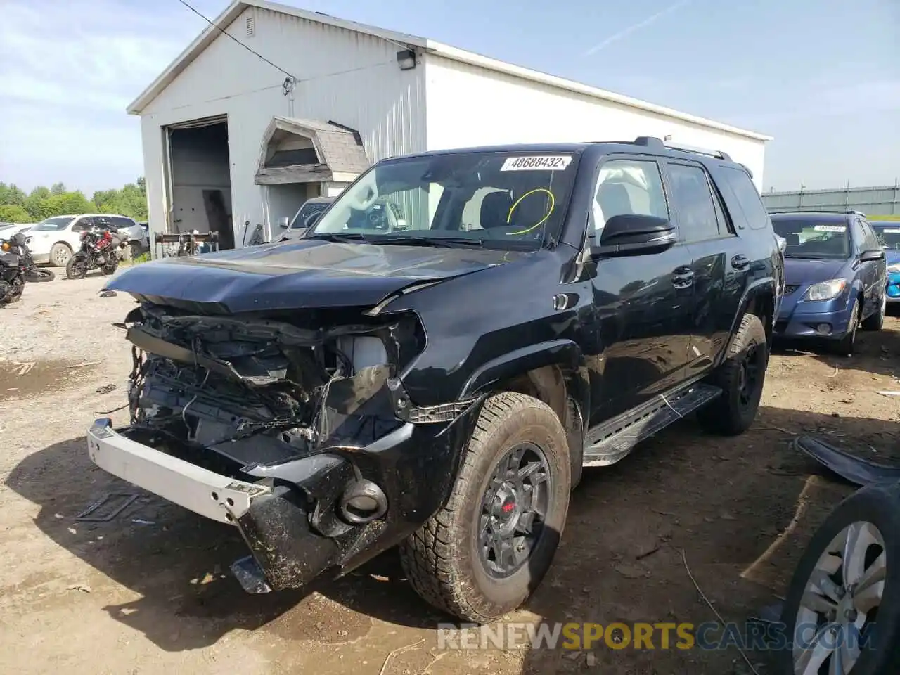 2 Photograph of a damaged car JTEBU5JR4L5752682 TOYOTA 4RUNNER 2020