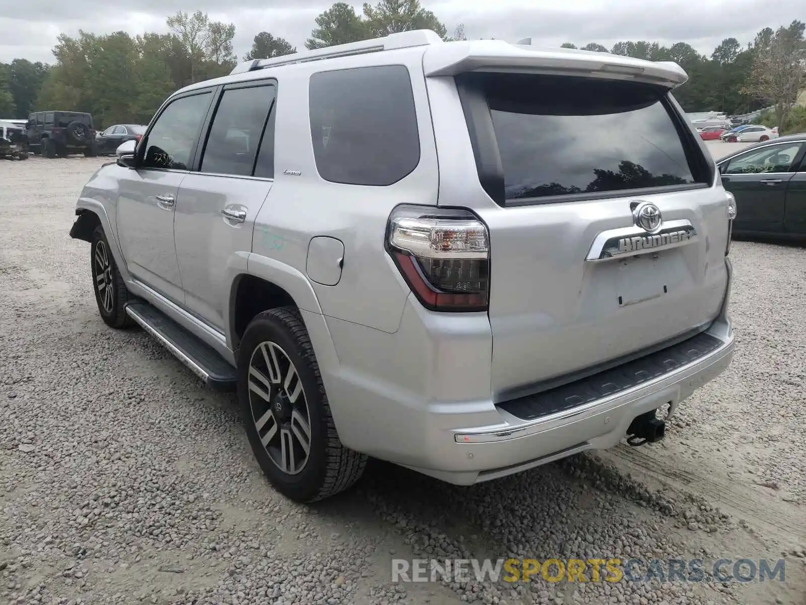 3 Photograph of a damaged car JTEBU5JR4L5753976 TOYOTA 4RUNNER 2020