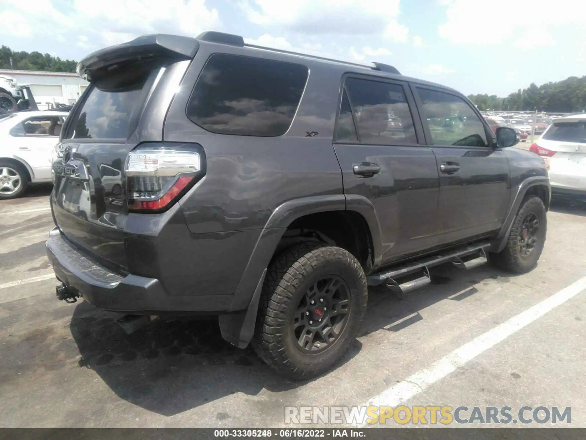 4 Фотография поврежденного автомобиля JTEBU5JR4L5755078 TOYOTA 4RUNNER 2020