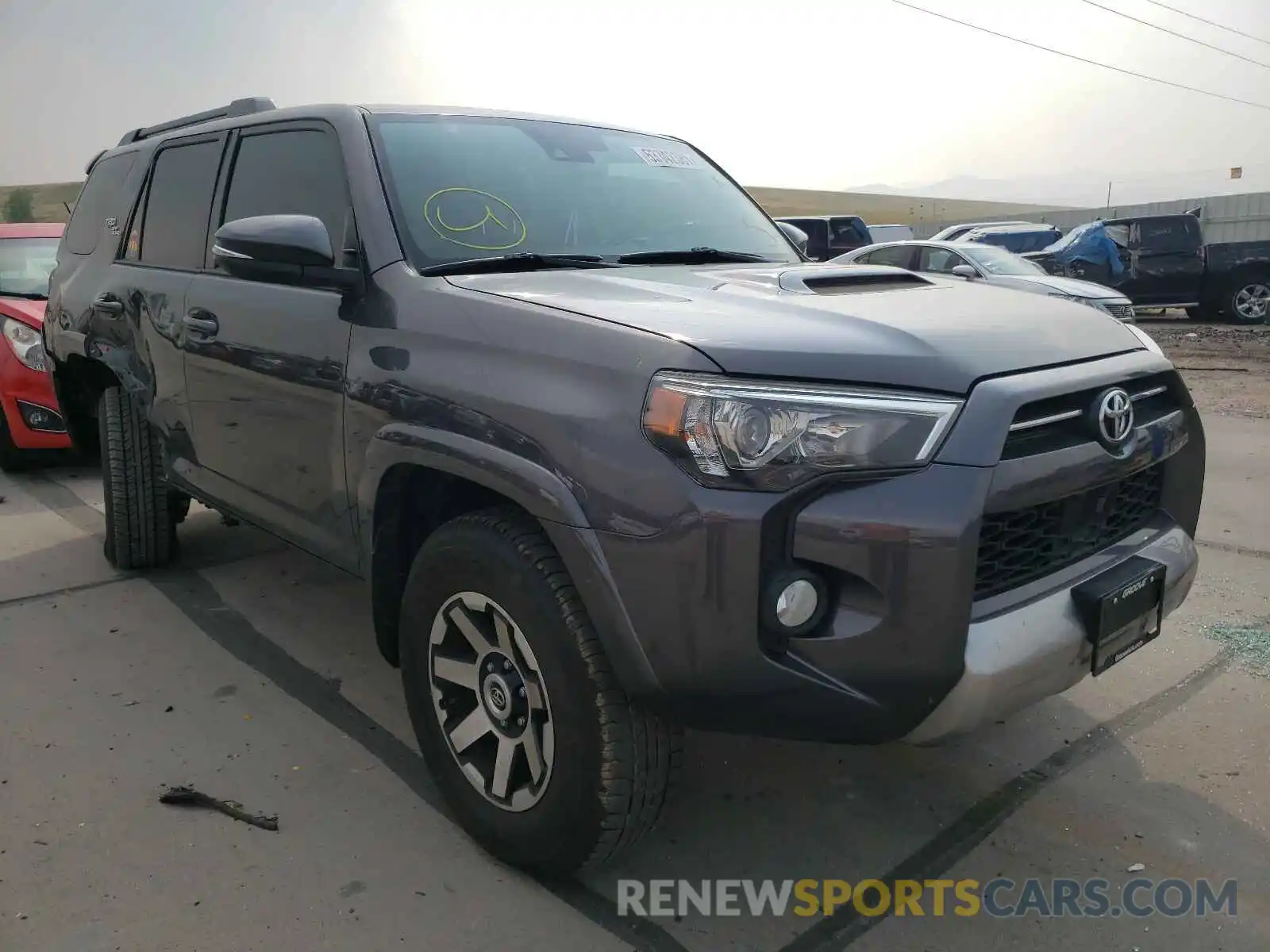 1 Photograph of a damaged car JTEBU5JR4L5755873 TOYOTA 4RUNNER 2020