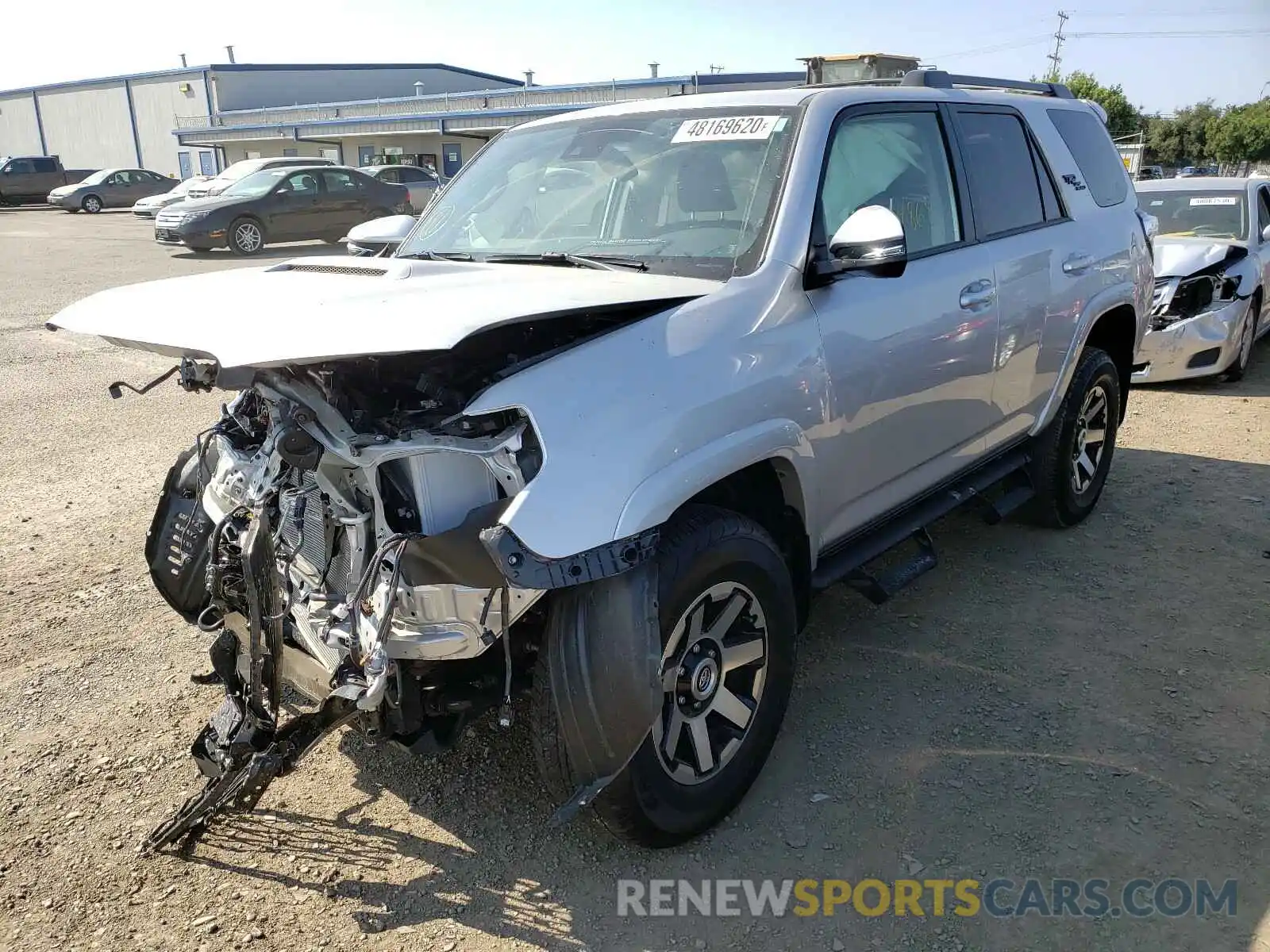 2 Photograph of a damaged car JTEBU5JR4L5758269 TOYOTA 4RUNNER 2020