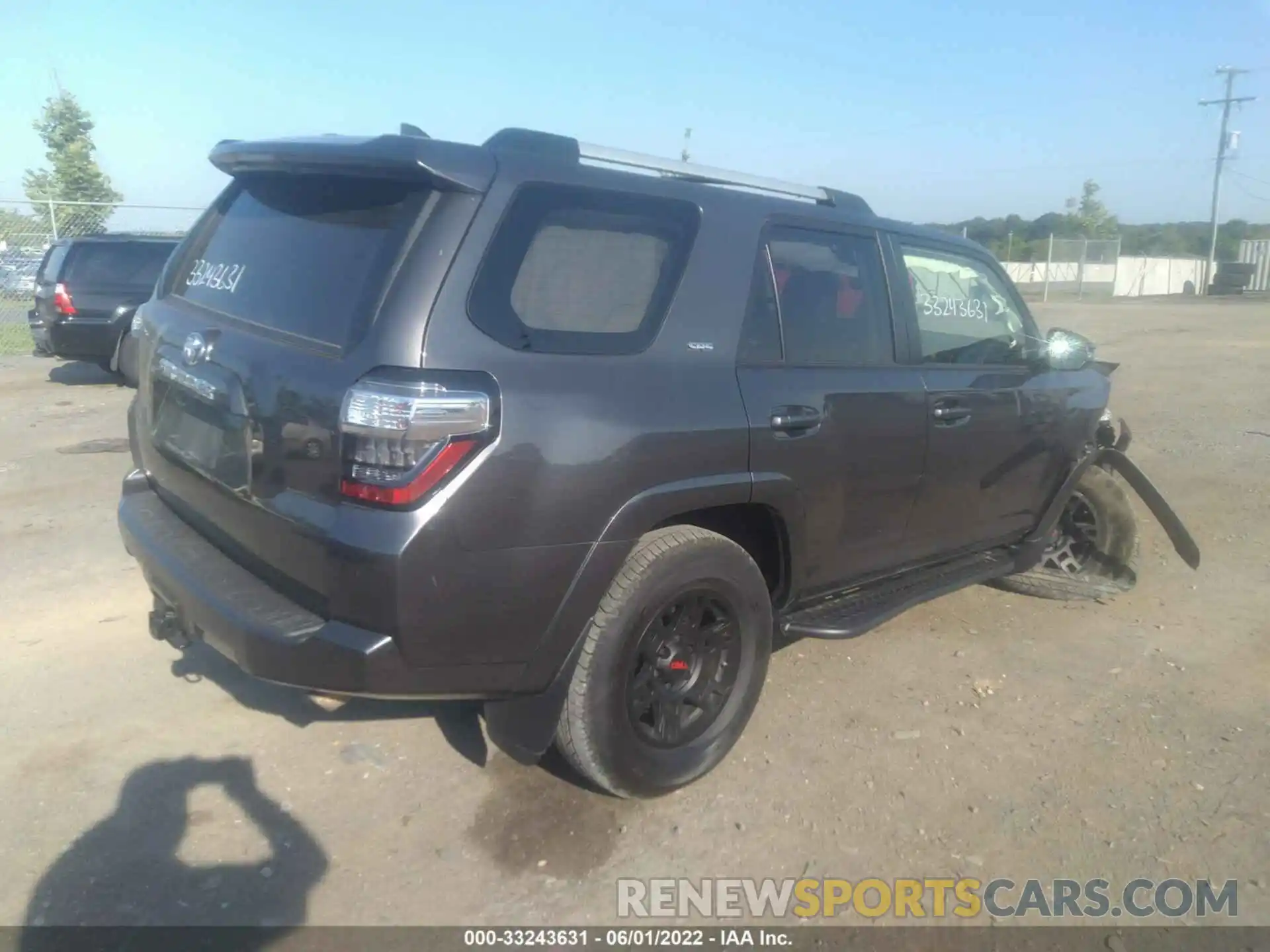 4 Фотография поврежденного автомобиля JTEBU5JR4L5761074 TOYOTA 4RUNNER 2020