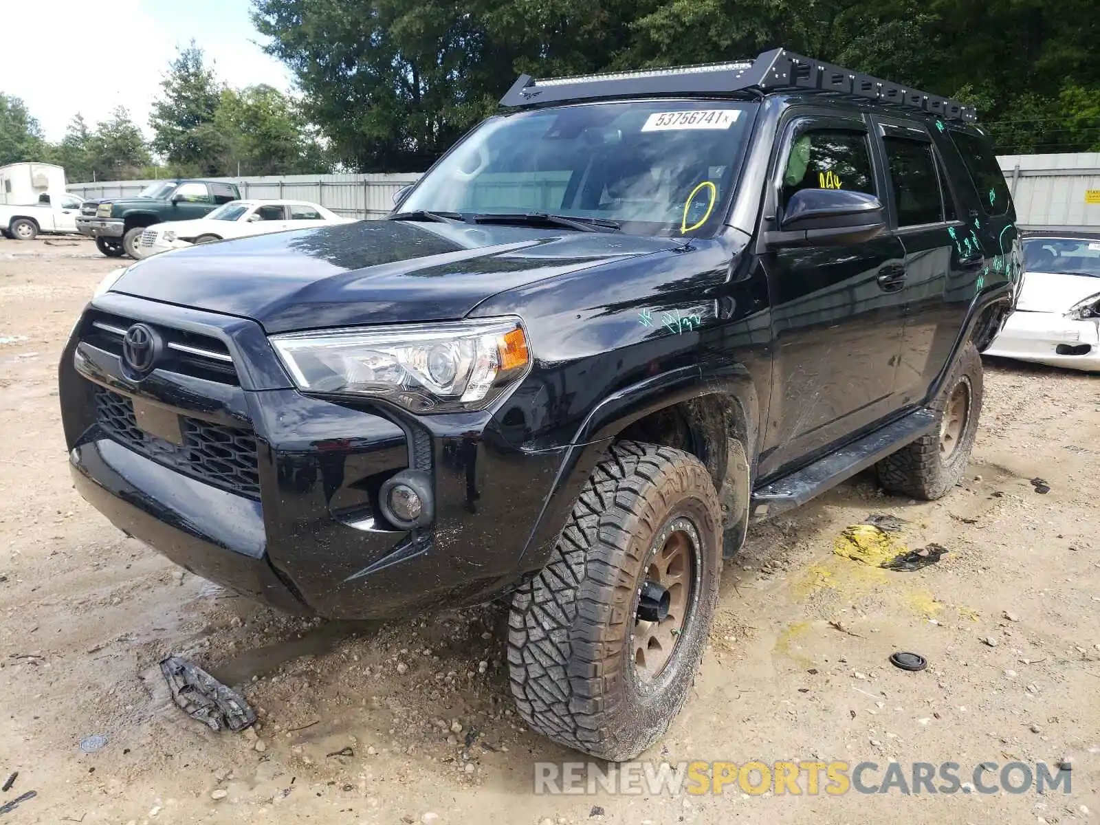 2 Photograph of a damaged car JTEBU5JR4L5773015 TOYOTA 4RUNNER 2020