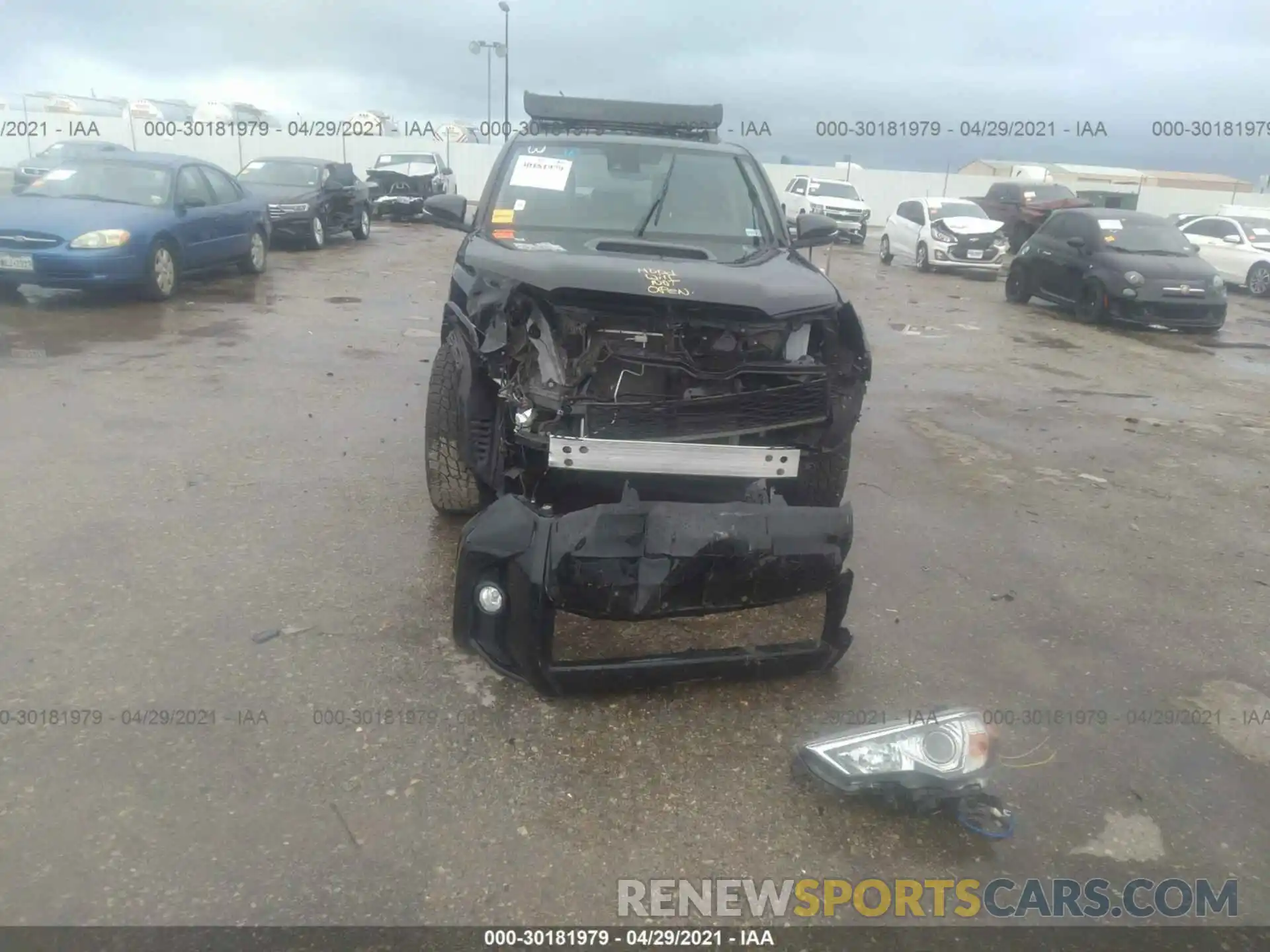 12 Photograph of a damaged car JTEBU5JR4L5787433 TOYOTA 4RUNNER 2020