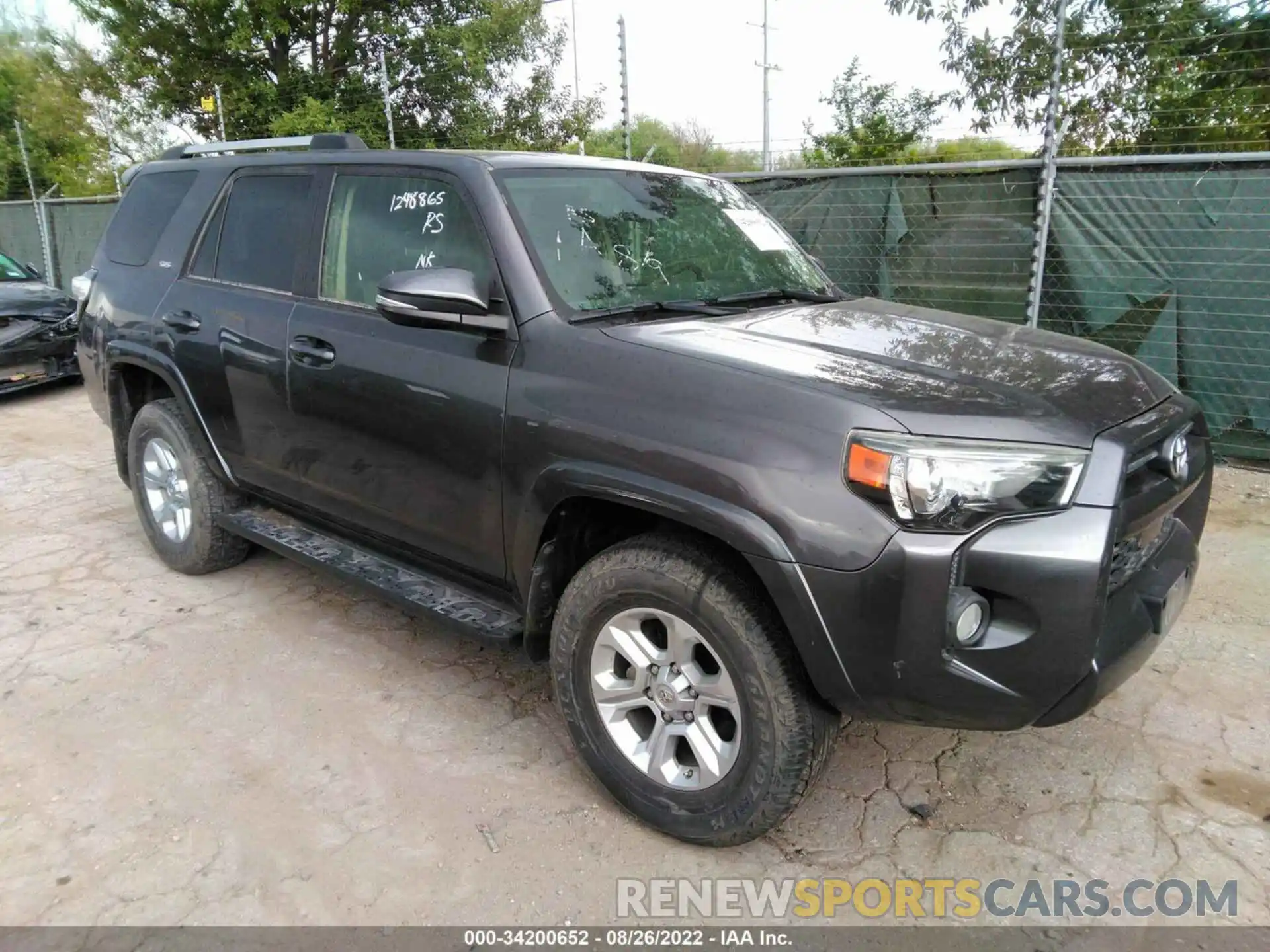 1 Фотография поврежденного автомобиля JTEBU5JR4L5788517 TOYOTA 4RUNNER 2020