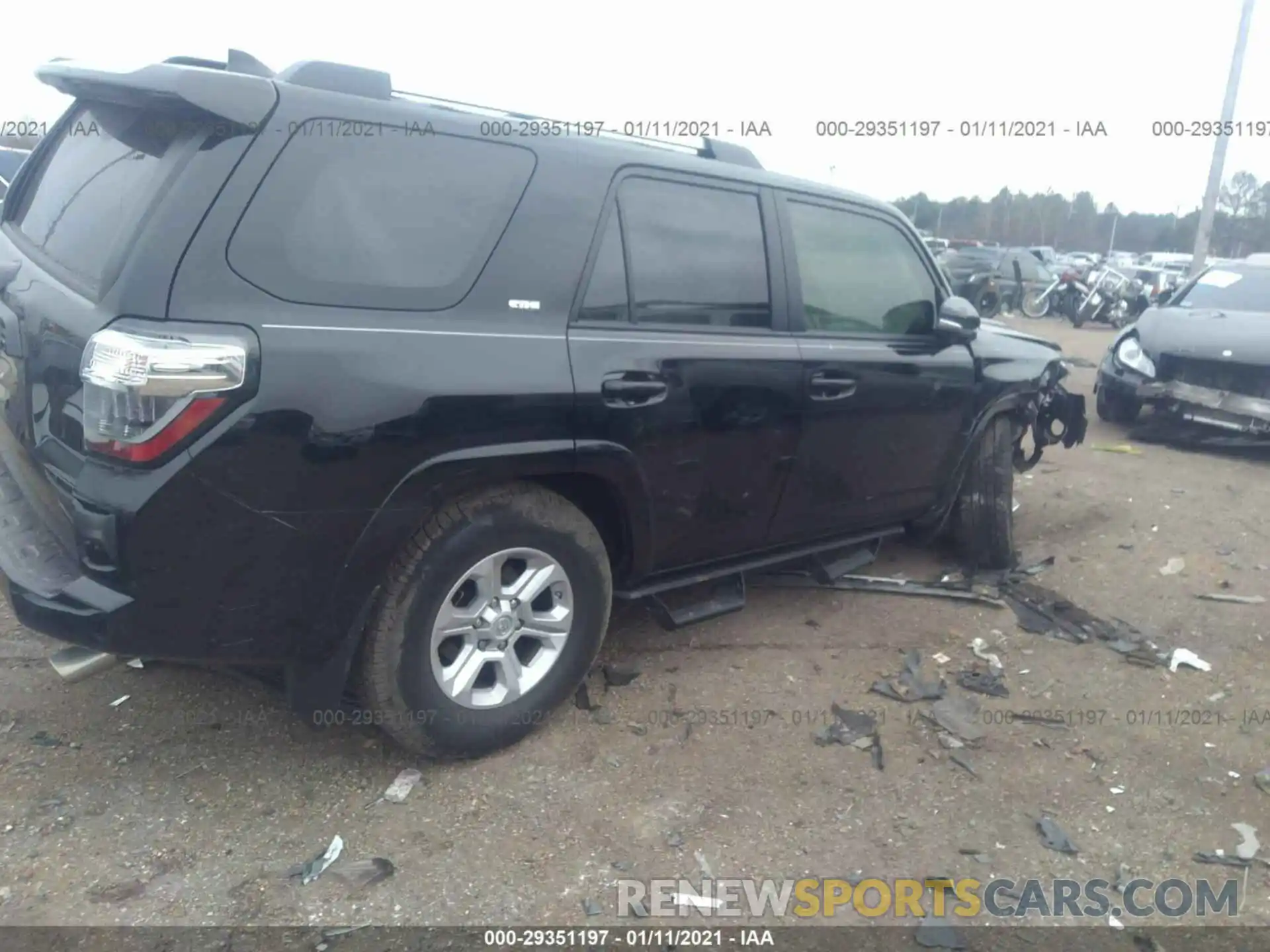 4 Photograph of a damaged car JTEBU5JR4L5789733 TOYOTA 4RUNNER 2020