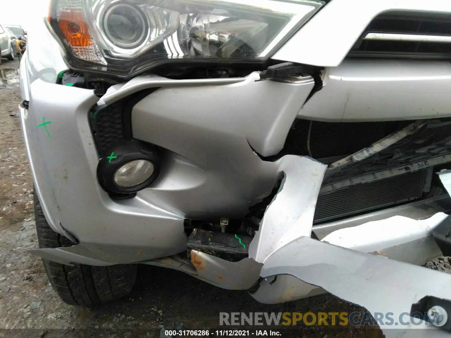 12 Photograph of a damaged car JTEBU5JR4L5790820 TOYOTA 4RUNNER 2020