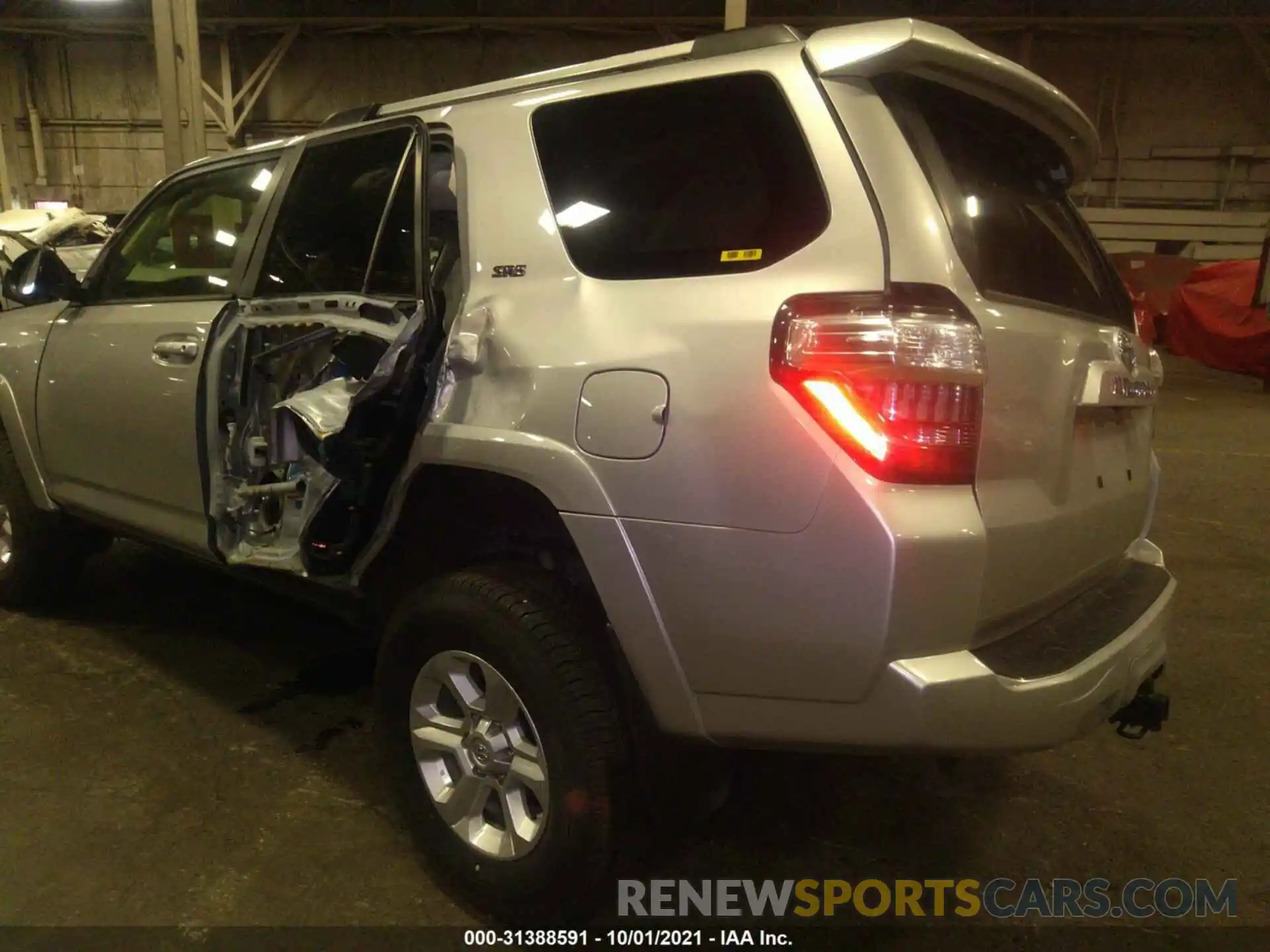 3 Photograph of a damaged car JTEBU5JR4L5796892 TOYOTA 4RUNNER 2020