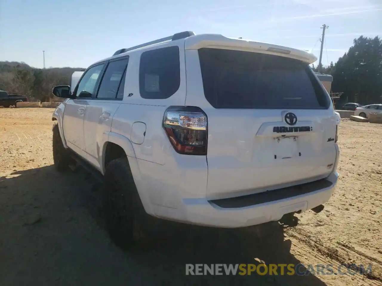 3 Photograph of a damaged car JTEBU5JR4L5796973 TOYOTA 4RUNNER 2020