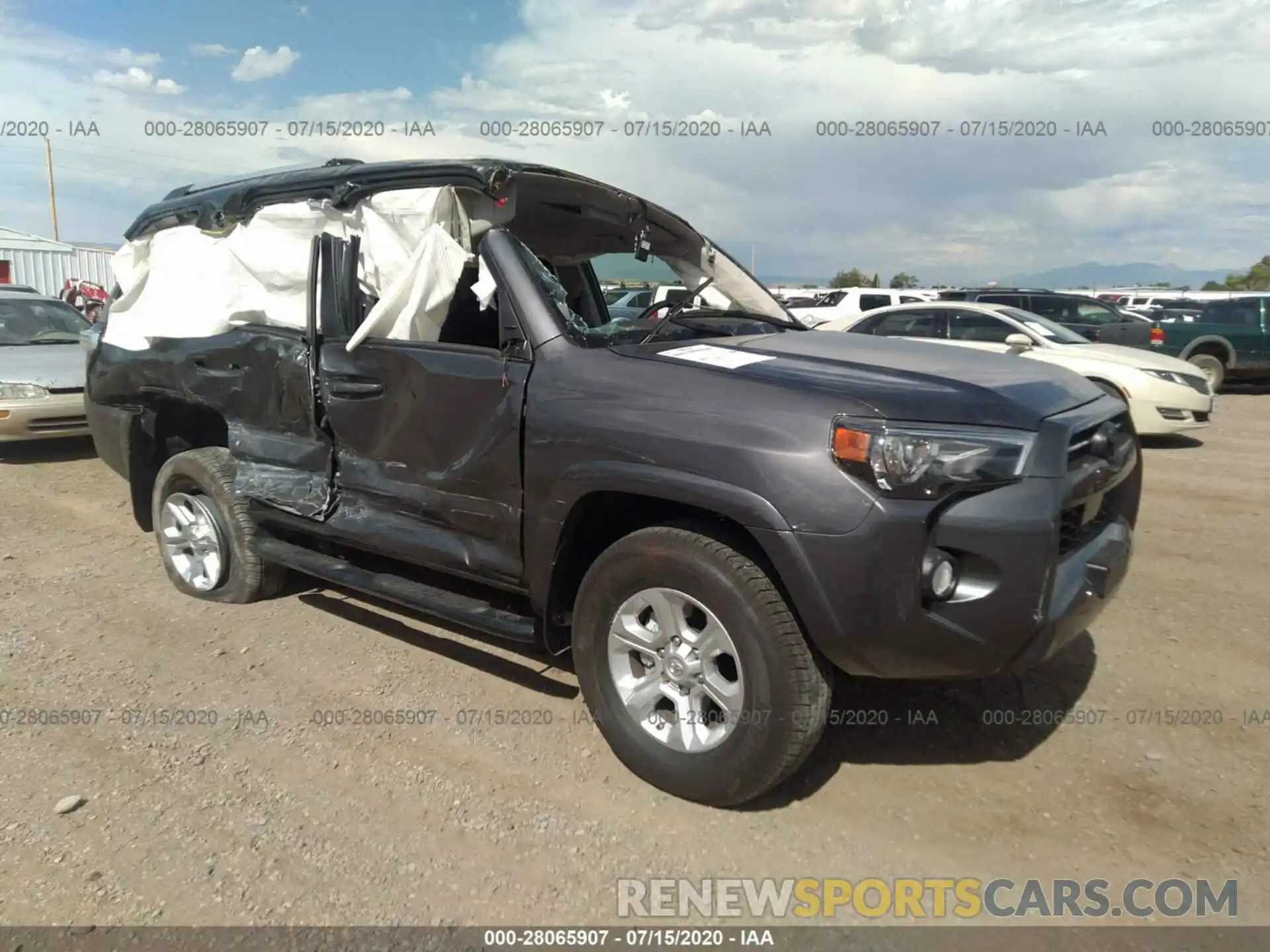 1 Фотография поврежденного автомобиля JTEBU5JR4L5799386 TOYOTA 4RUNNER 2020