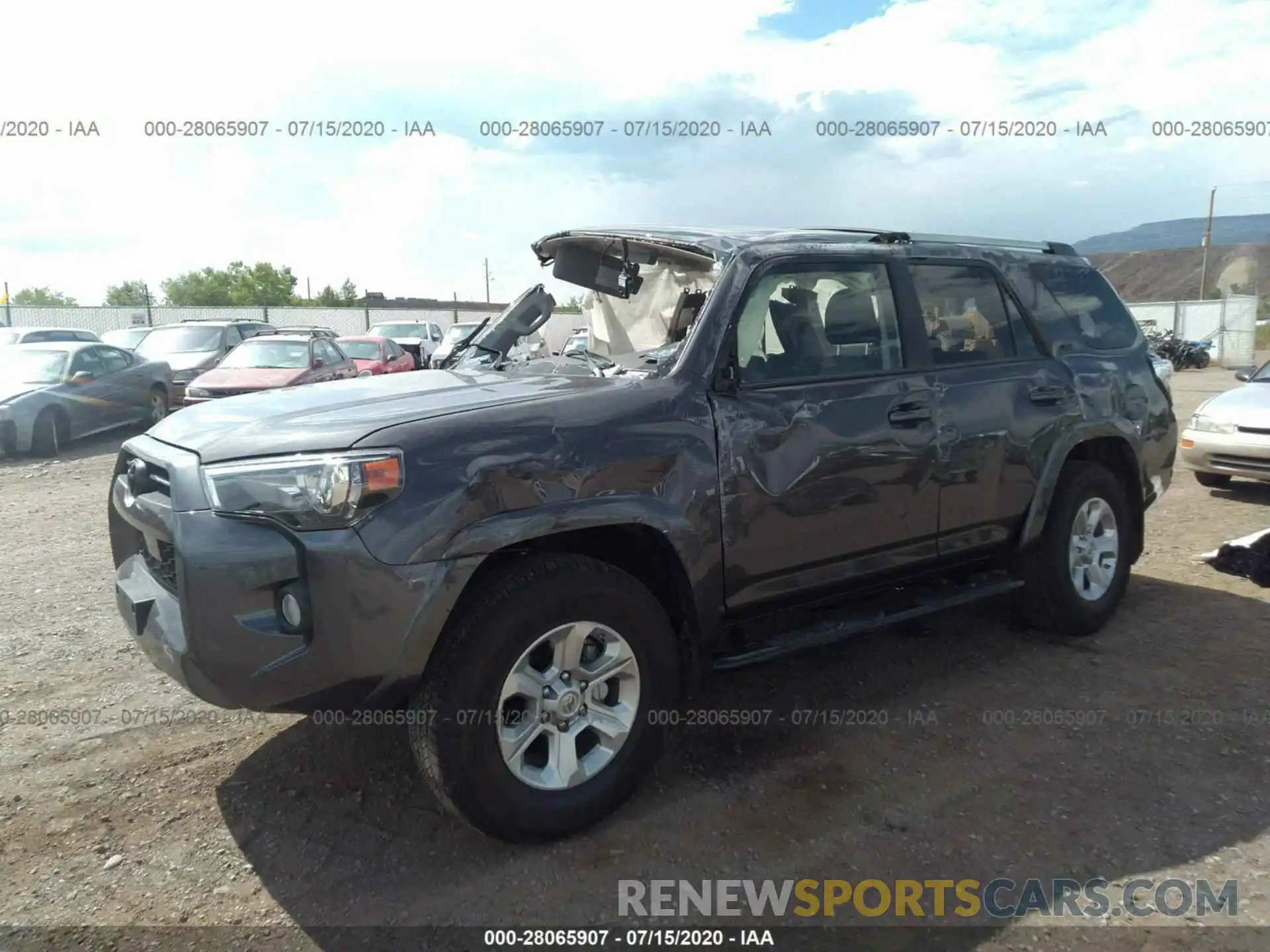 2 Photograph of a damaged car JTEBU5JR4L5799386 TOYOTA 4RUNNER 2020