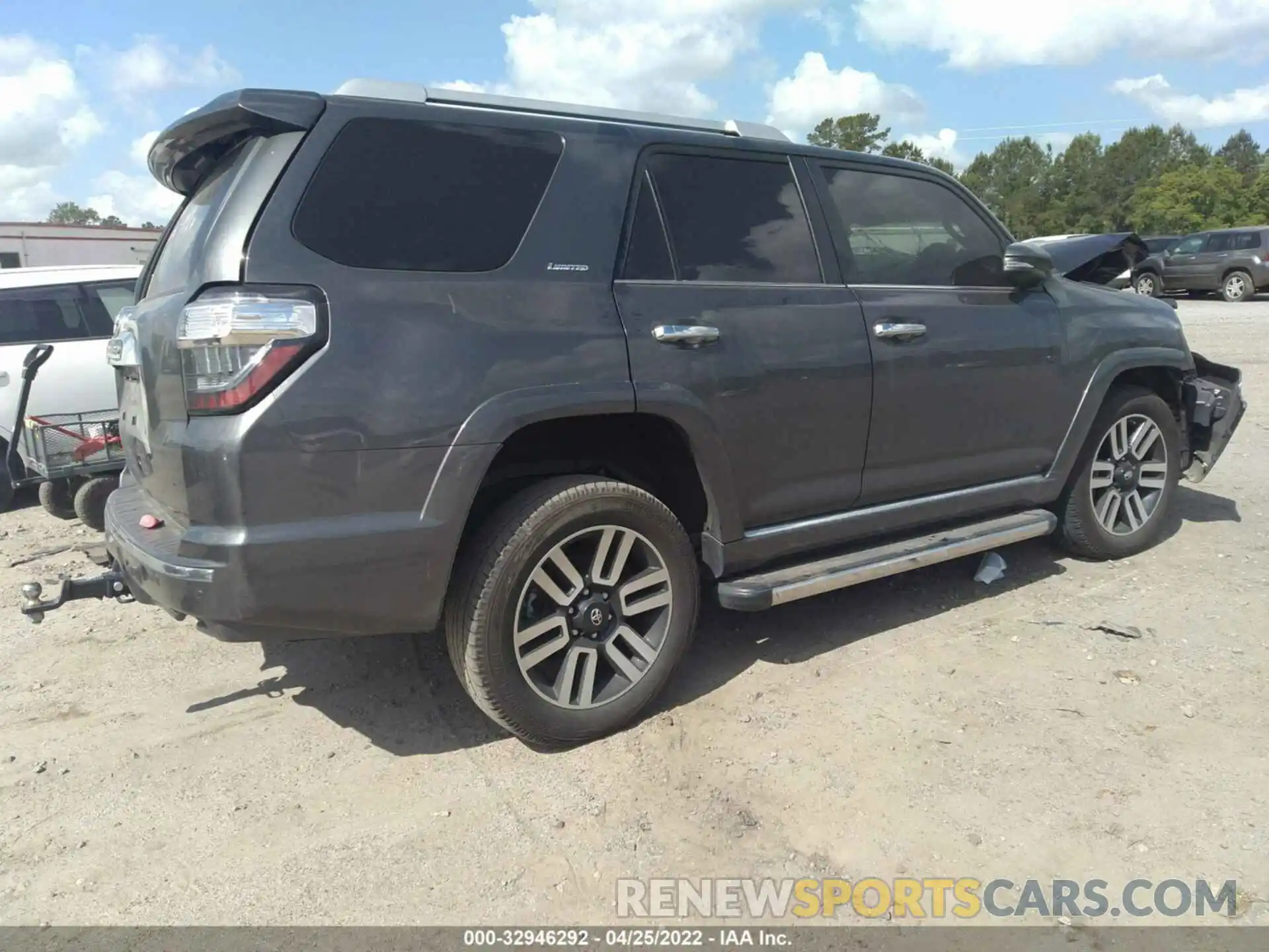 4 Photograph of a damaged car JTEBU5JR4L5807129 TOYOTA 4RUNNER 2020