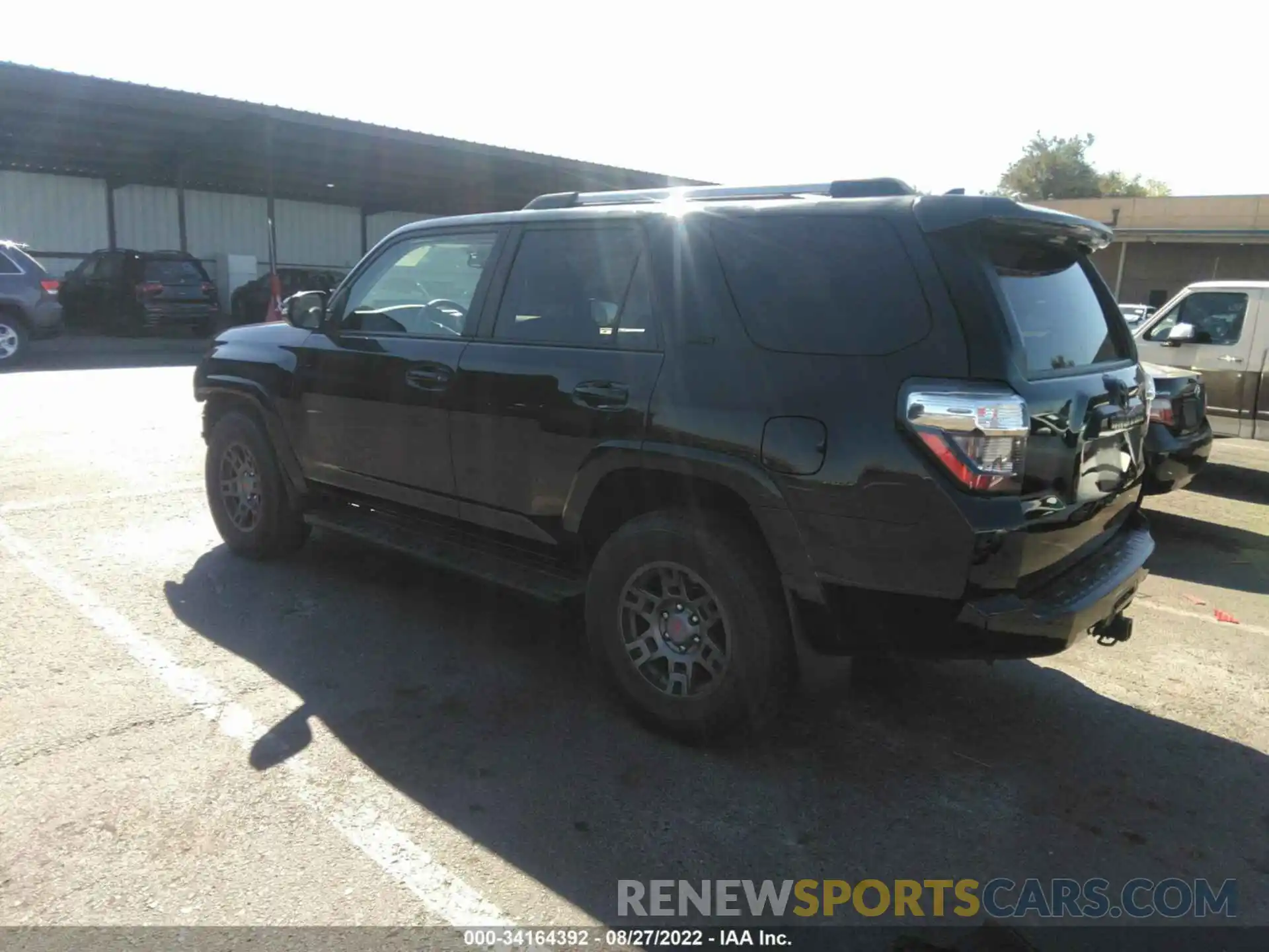 3 Photograph of a damaged car JTEBU5JR4L5812542 TOYOTA 4RUNNER 2020