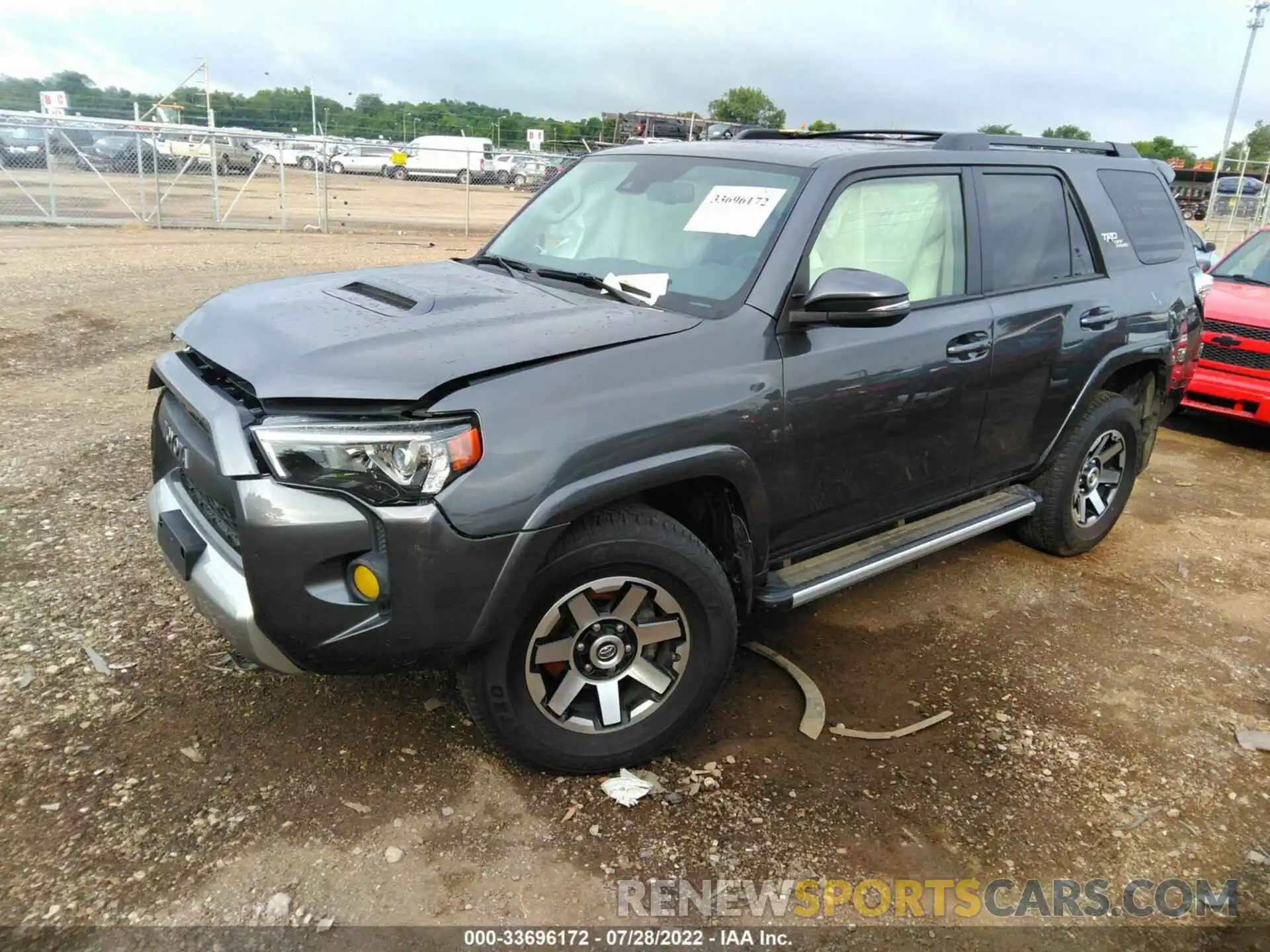 2 Photograph of a damaged car JTEBU5JR4L5818115 TOYOTA 4RUNNER 2020