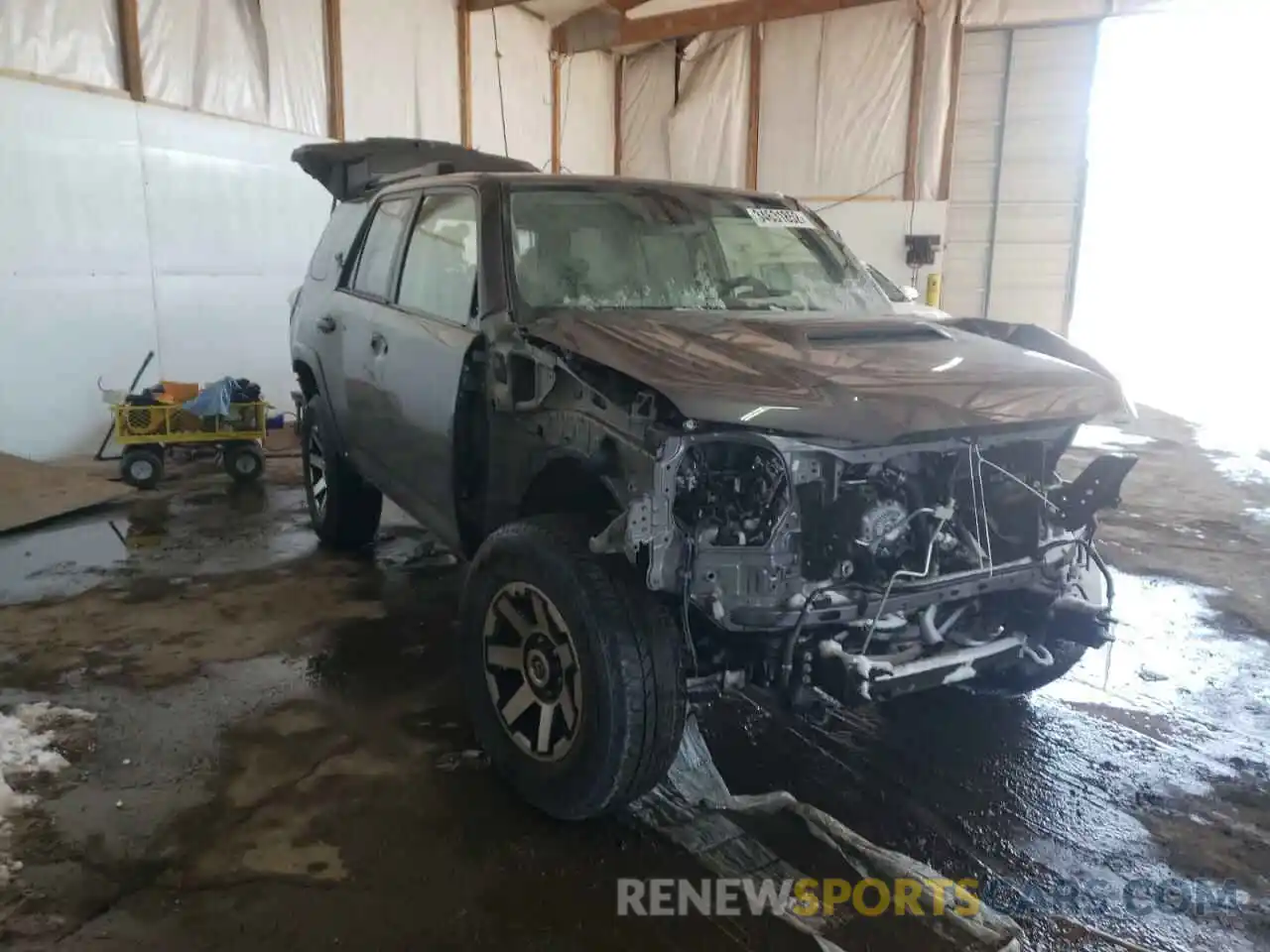 1 Photograph of a damaged car JTEBU5JR4L5825128 TOYOTA 4RUNNER 2020