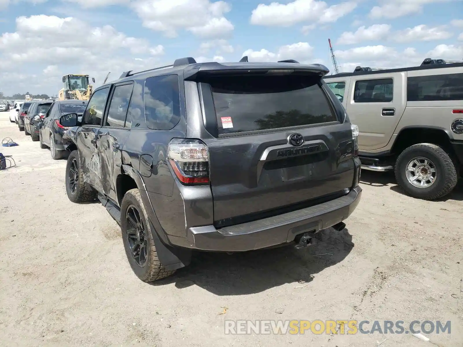 3 Фотография поврежденного автомобиля JTEBU5JR4L5825825 TOYOTA 4RUNNER 2020