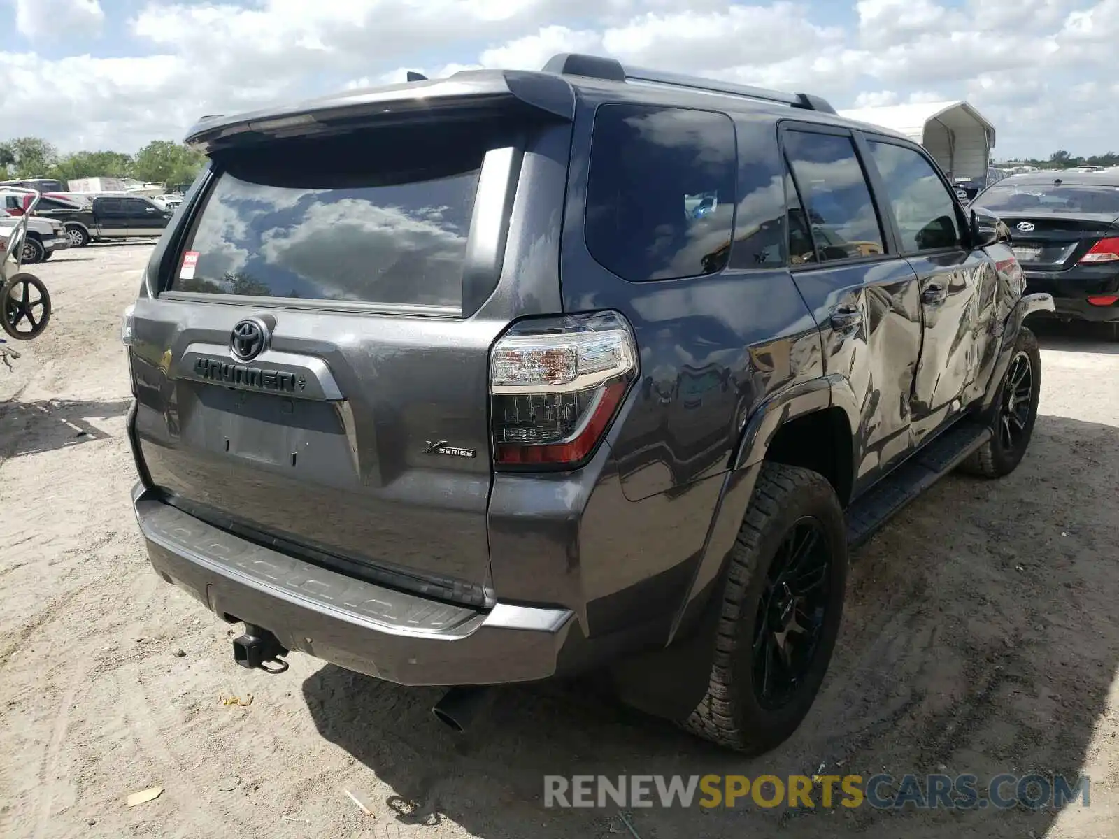 4 Фотография поврежденного автомобиля JTEBU5JR4L5825825 TOYOTA 4RUNNER 2020