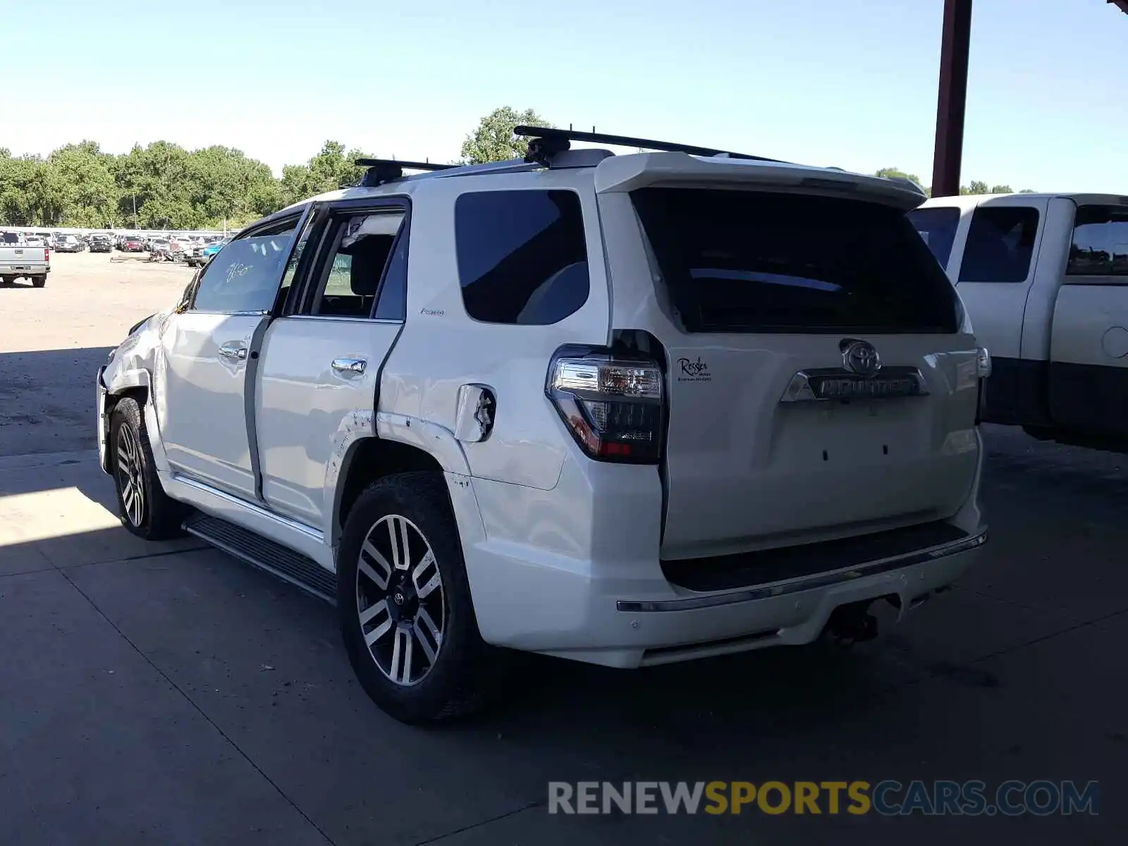 3 Photograph of a damaged car JTEBU5JR4L5826537 TOYOTA 4RUNNER 2020