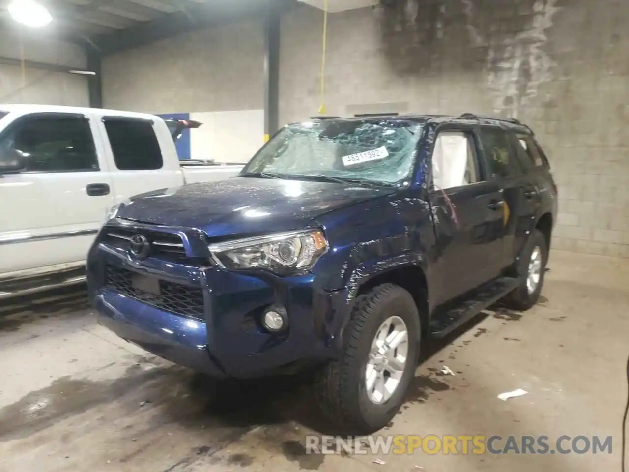 2 Photograph of a damaged car JTEBU5JR4L5836369 TOYOTA 4RUNNER 2020