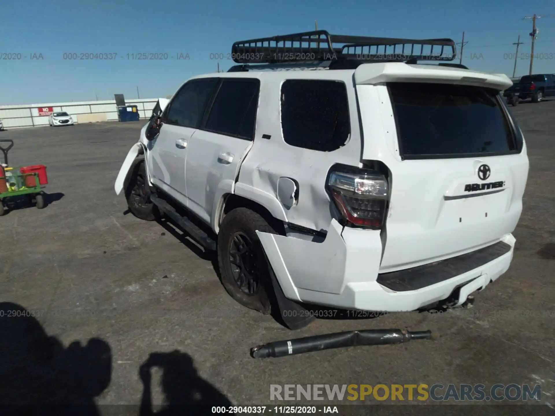 3 Photograph of a damaged car JTEBU5JR4L5836985 TOYOTA 4RUNNER 2020