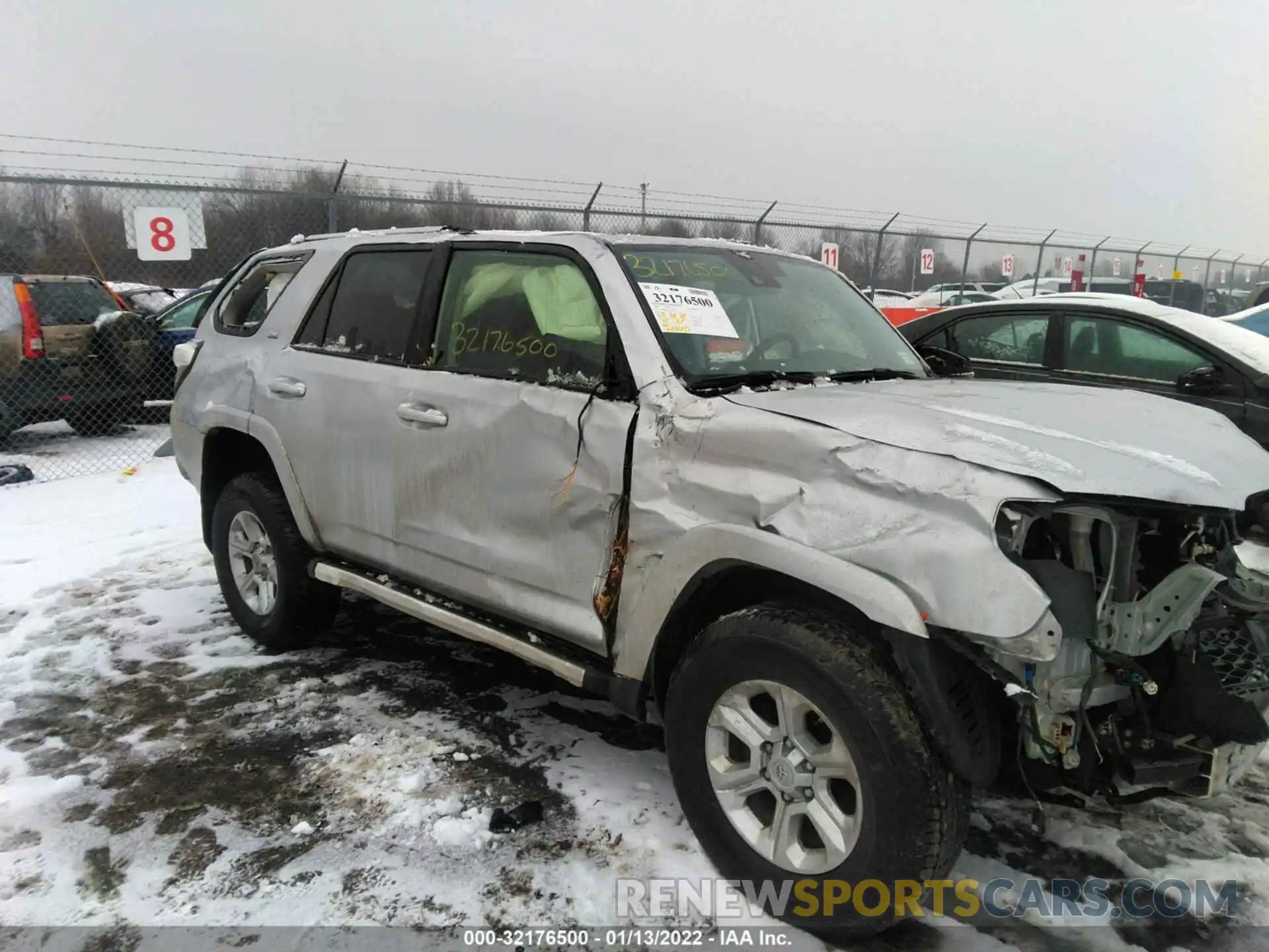 1 Photograph of a damaged car JTEBU5JR4L5837361 TOYOTA 4RUNNER 2020