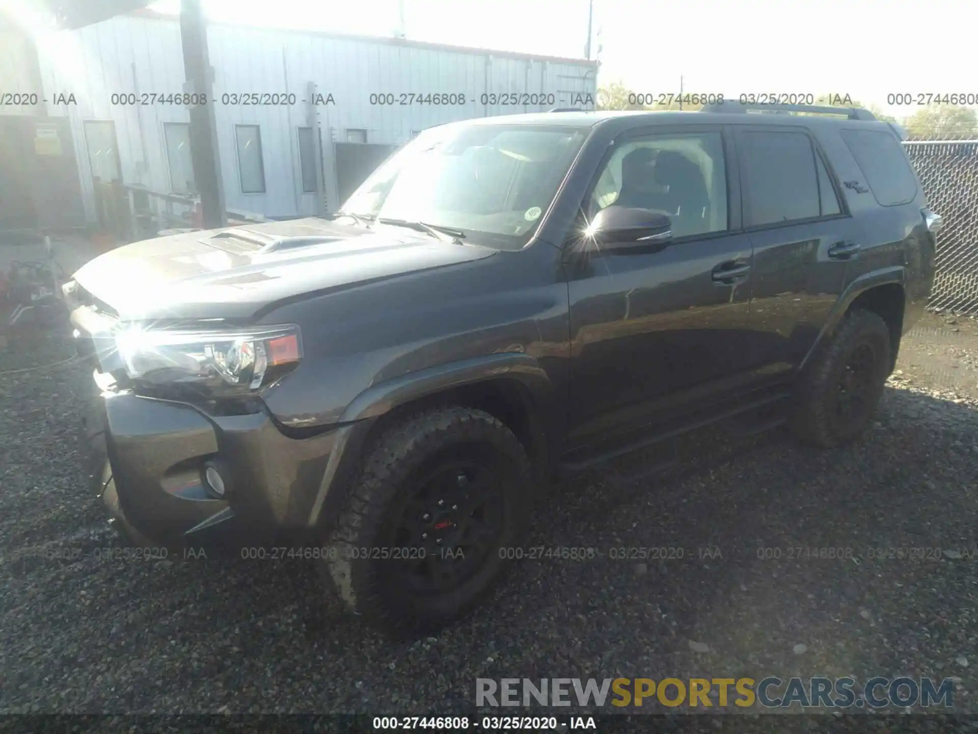 2 Фотография поврежденного автомобиля JTEBU5JR5L5737754 TOYOTA 4RUNNER 2020