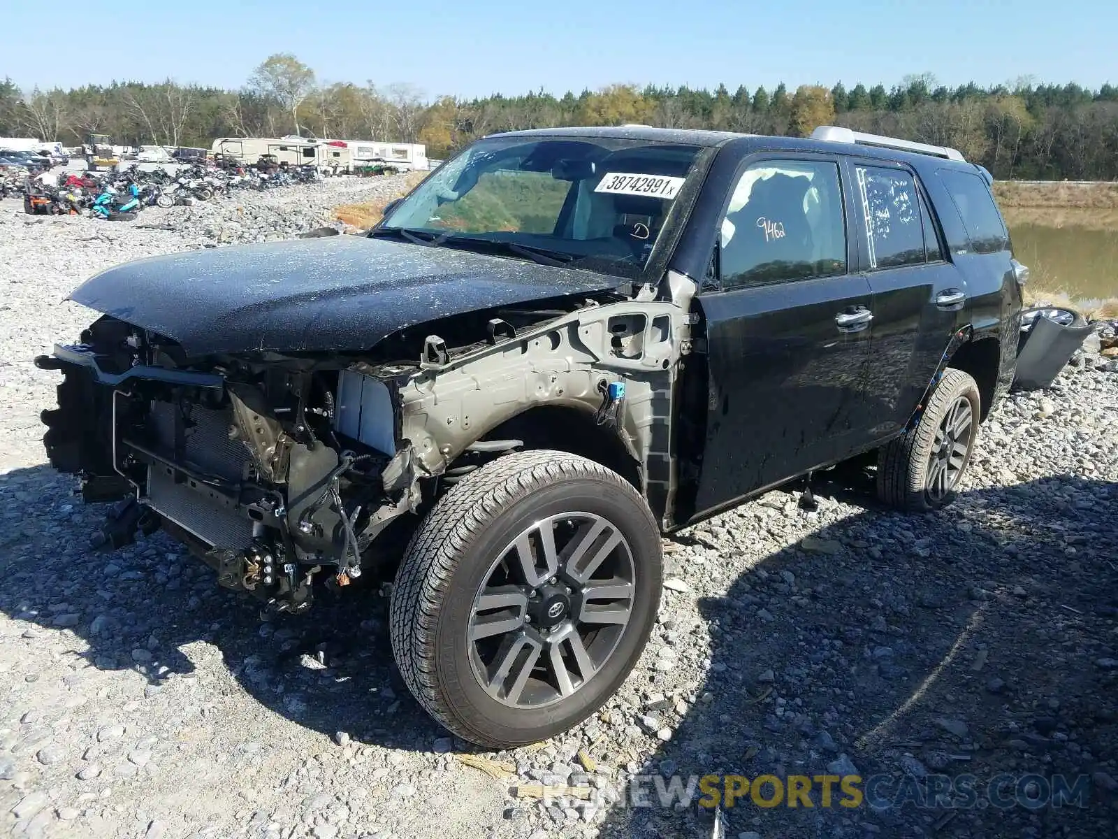 2 Photograph of a damaged car JTEBU5JR5L5739990 TOYOTA 4RUNNER 2020