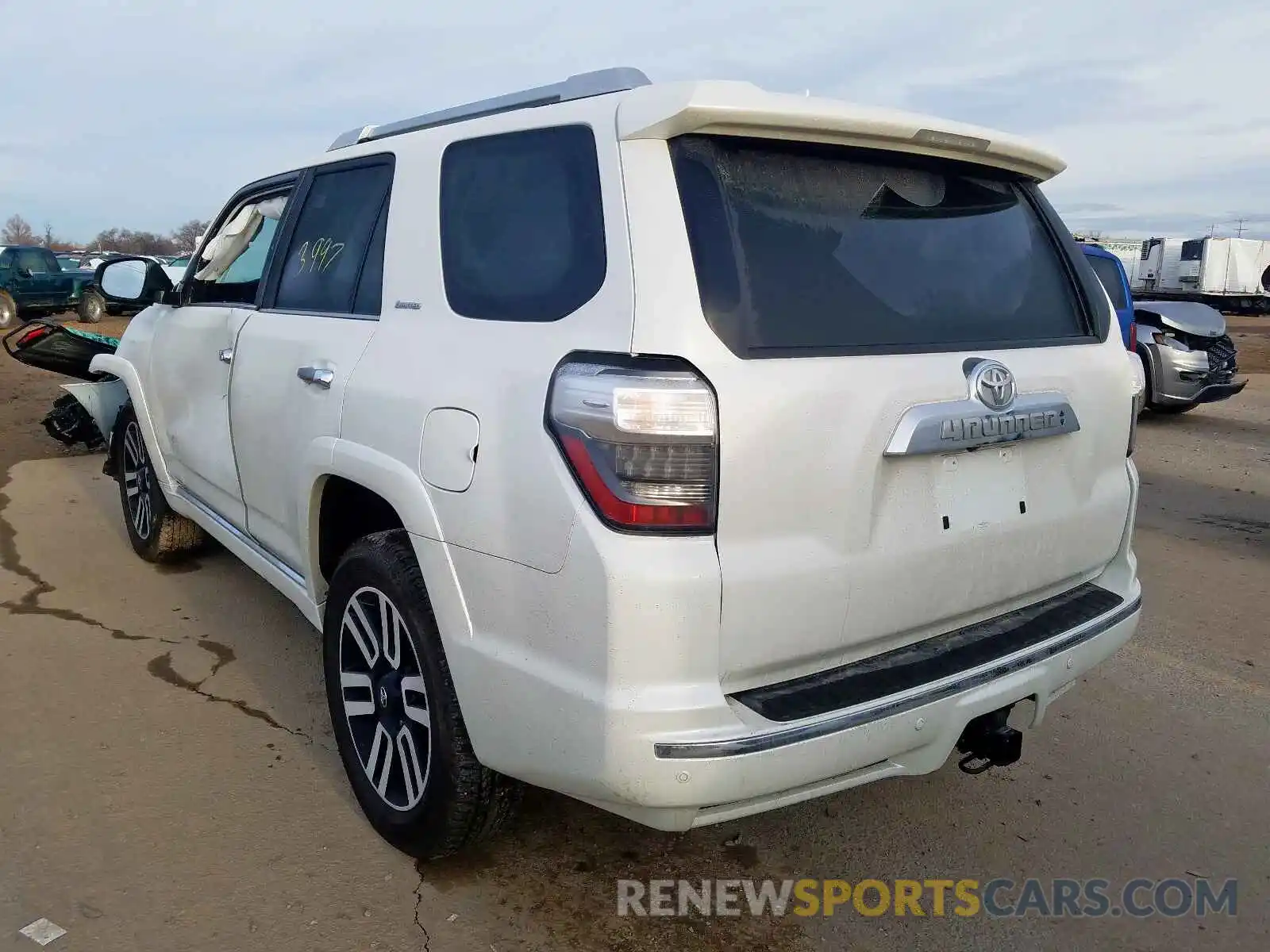 3 Photograph of a damaged car JTEBU5JR5L5742274 TOYOTA 4RUNNER 2020