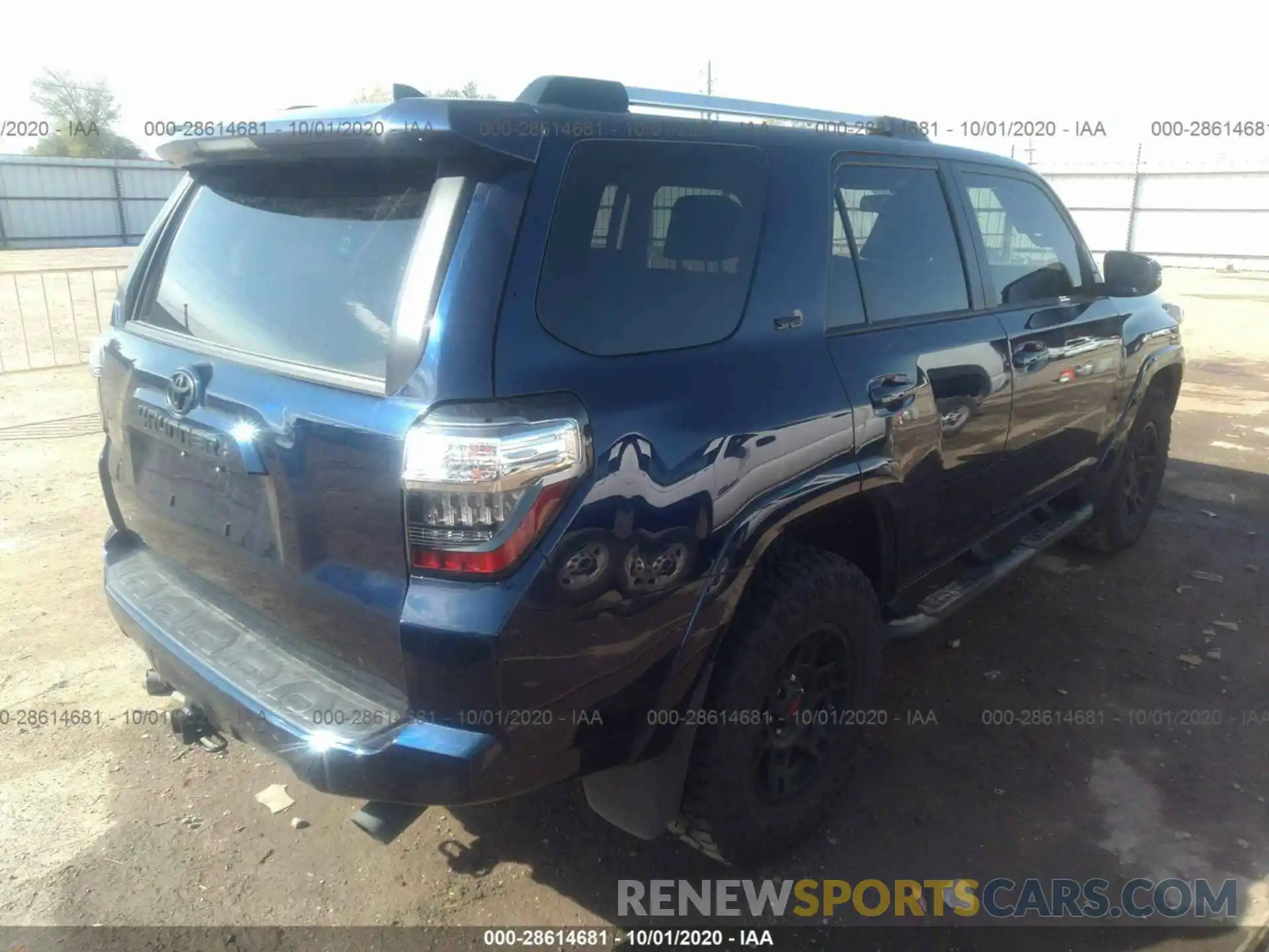 4 Фотография поврежденного автомобиля JTEBU5JR5L5744543 TOYOTA 4RUNNER 2020