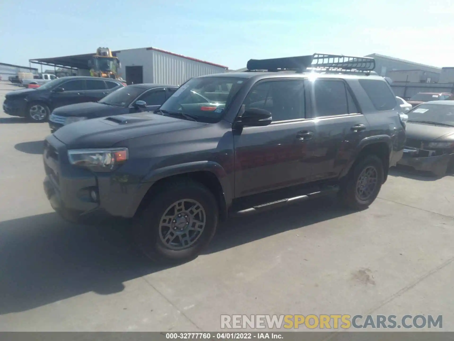 2 Photograph of a damaged car JTEBU5JR5L5748673 TOYOTA 4RUNNER 2020