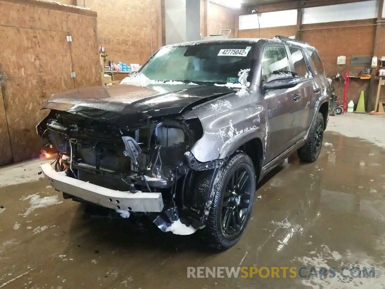 2 Photograph of a damaged car JTEBU5JR5L5752917 TOYOTA 4RUNNER 2020