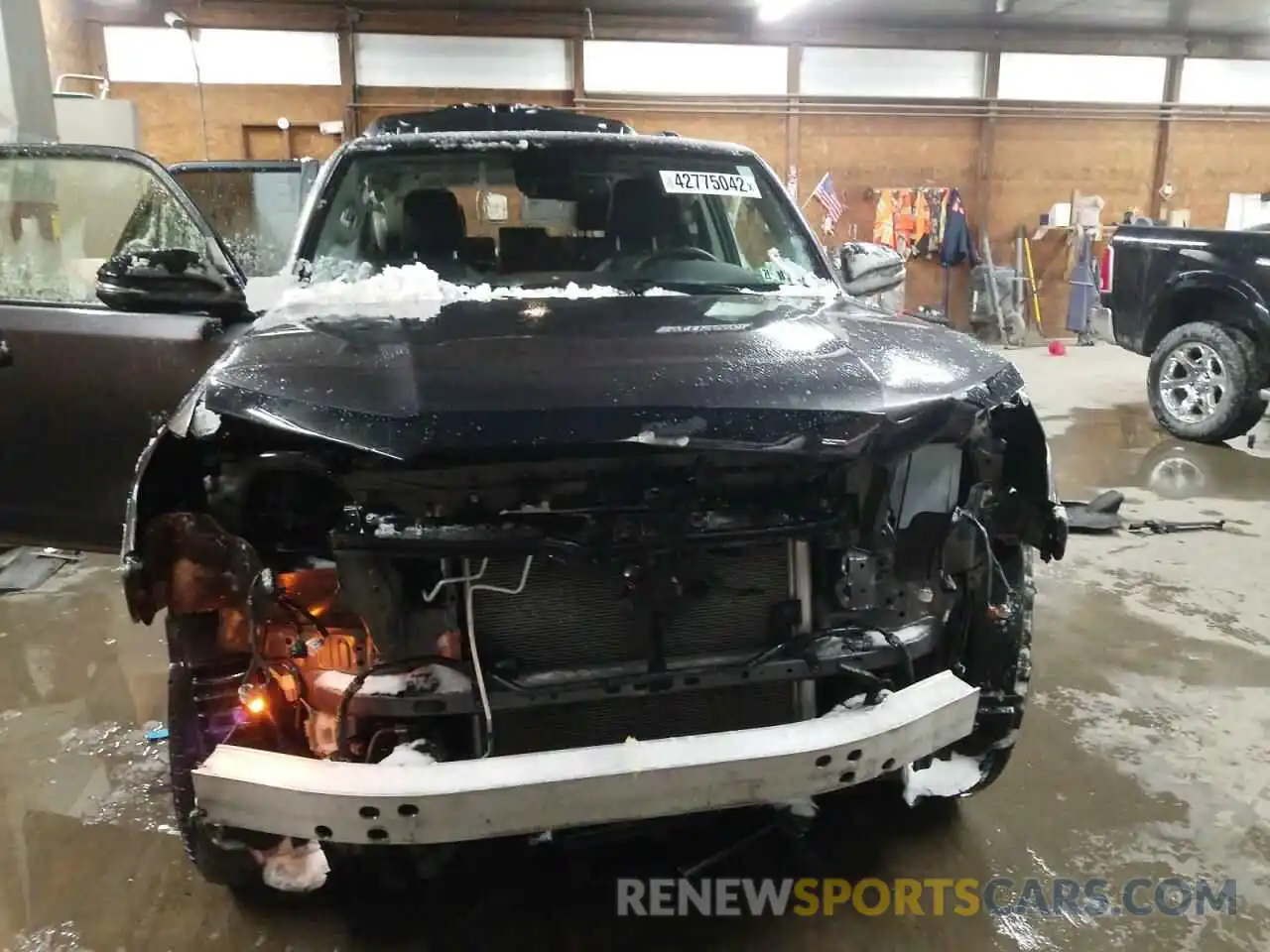 9 Photograph of a damaged car JTEBU5JR5L5752917 TOYOTA 4RUNNER 2020