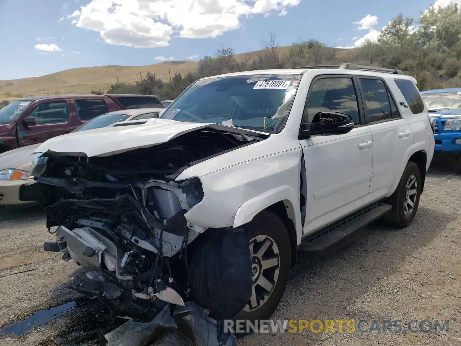 2 Photograph of a damaged car JTEBU5JR5L5754053 TOYOTA 4RUNNER 2020