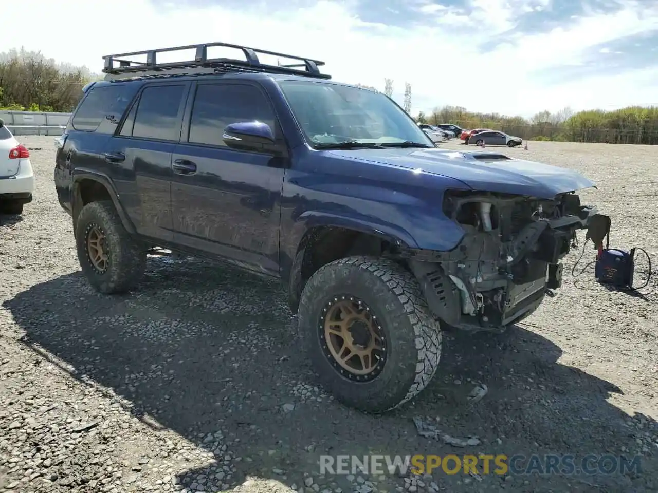 4 Photograph of a damaged car JTEBU5JR5L5757163 TOYOTA 4RUNNER 2020