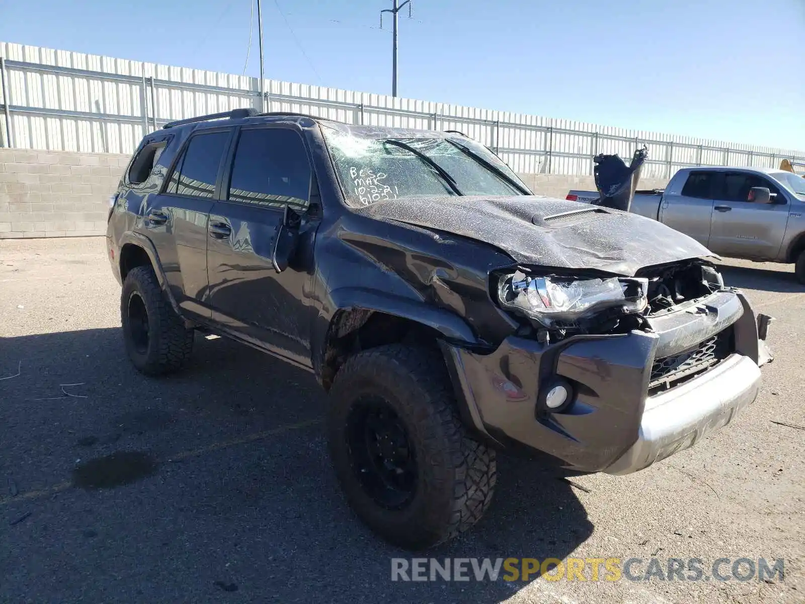 1 Photograph of a damaged car JTEBU5JR5L5757910 TOYOTA 4RUNNER 2020