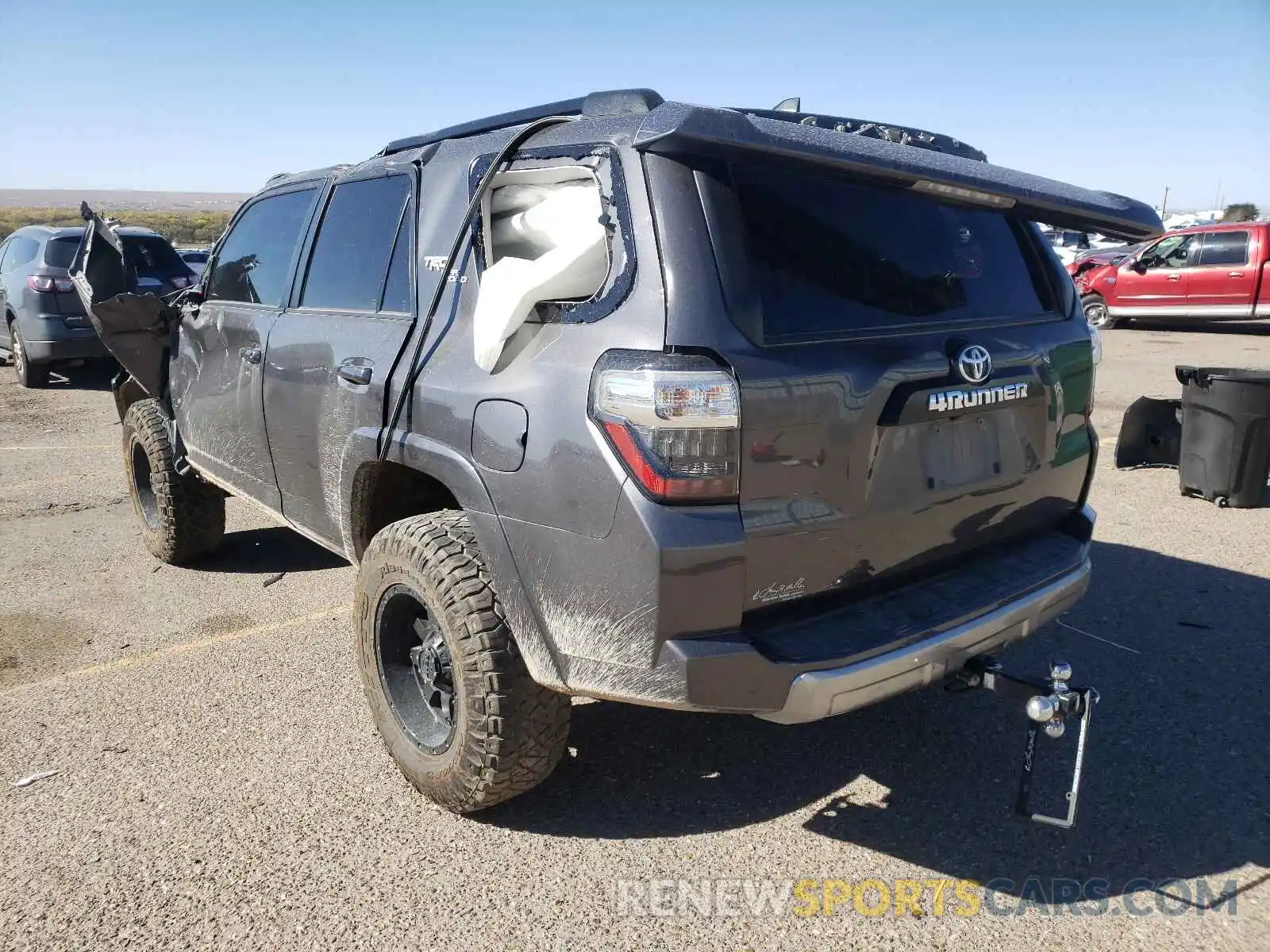 3 Photograph of a damaged car JTEBU5JR5L5757910 TOYOTA 4RUNNER 2020