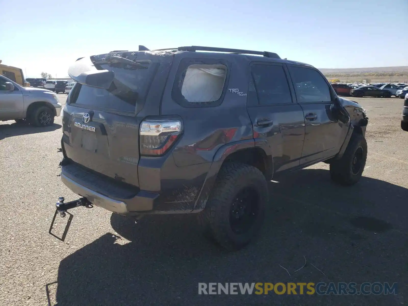 4 Photograph of a damaged car JTEBU5JR5L5757910 TOYOTA 4RUNNER 2020