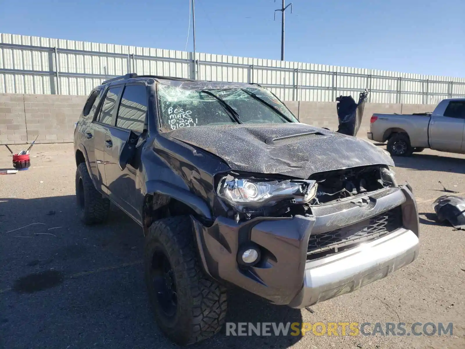 9 Photograph of a damaged car JTEBU5JR5L5757910 TOYOTA 4RUNNER 2020