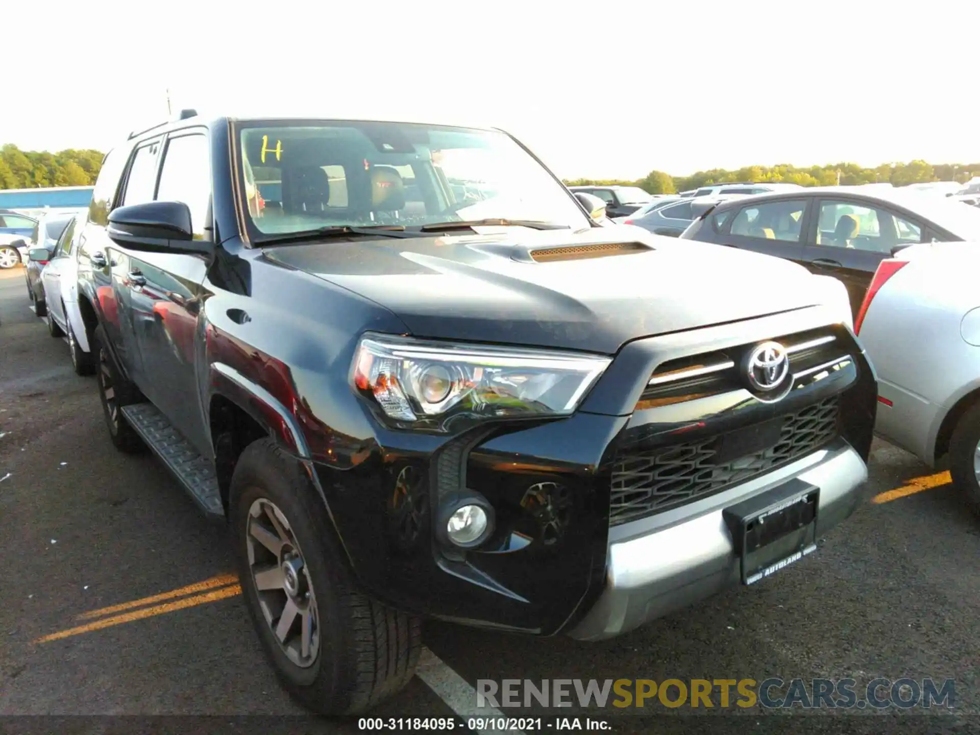 1 Photograph of a damaged car JTEBU5JR5L5759902 TOYOTA 4RUNNER 2020