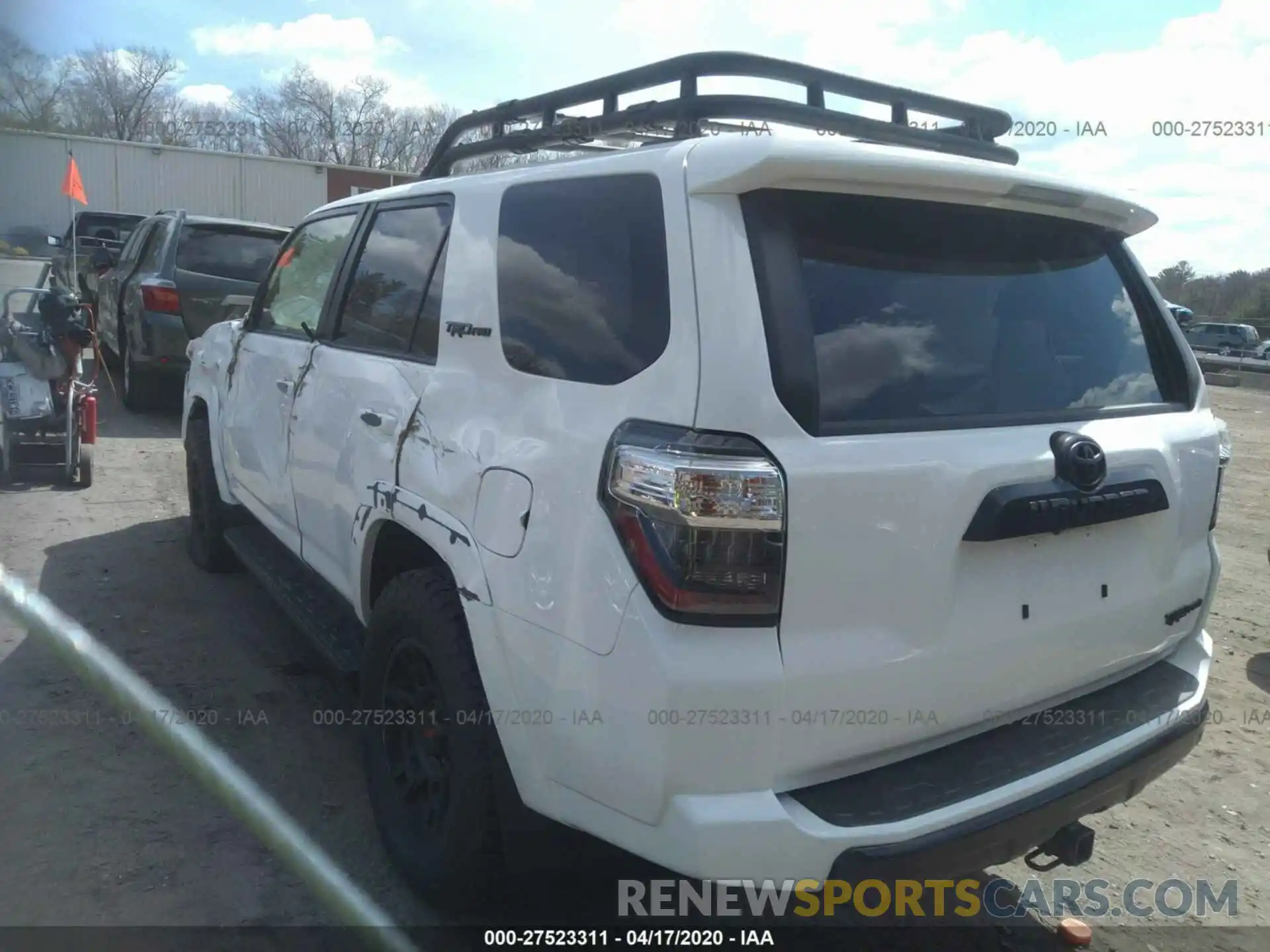 3 Photograph of a damaged car JTEBU5JR5L5760581 TOYOTA 4RUNNER 2020