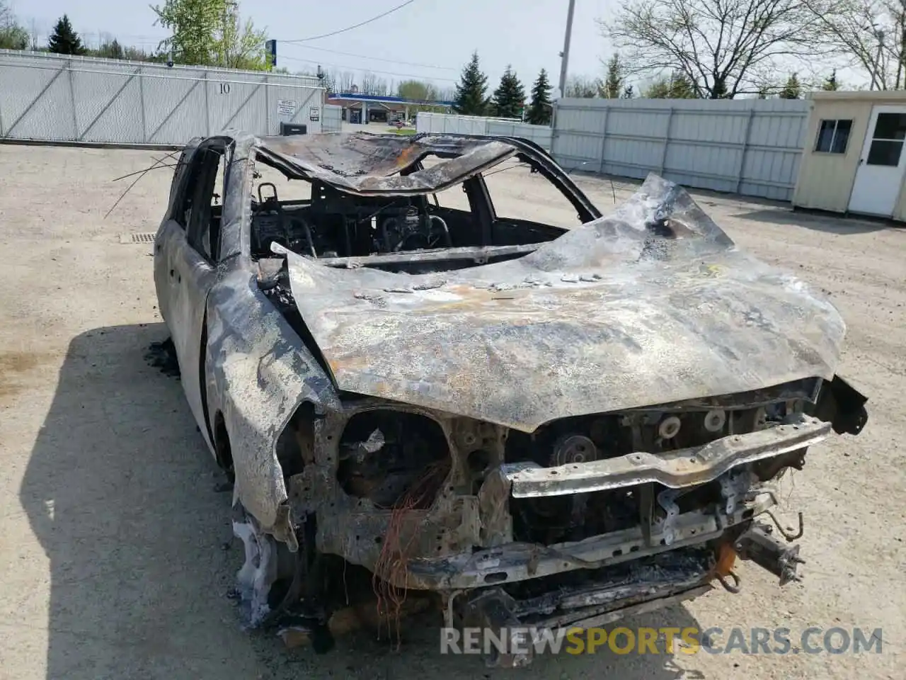 10 Photograph of a damaged car JTEBU5JR5L5767885 TOYOTA 4RUNNER 2020