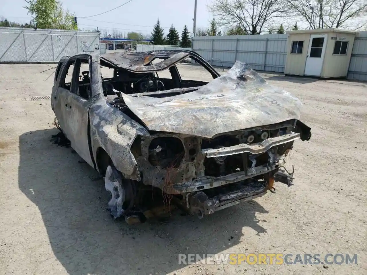 9 Photograph of a damaged car JTEBU5JR5L5767885 TOYOTA 4RUNNER 2020