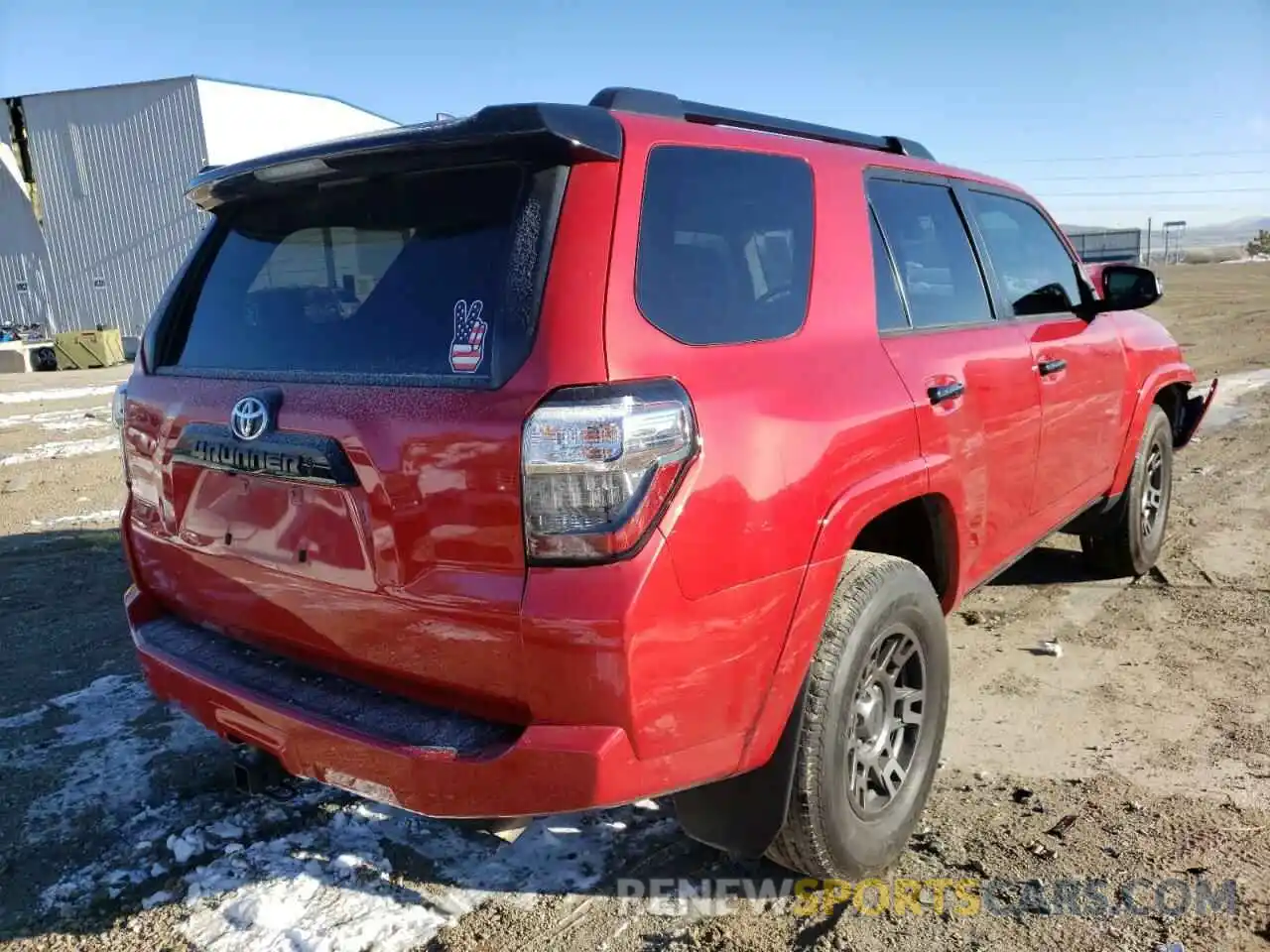 4 Photograph of a damaged car JTEBU5JR5L5768275 TOYOTA 4RUNNER 2020