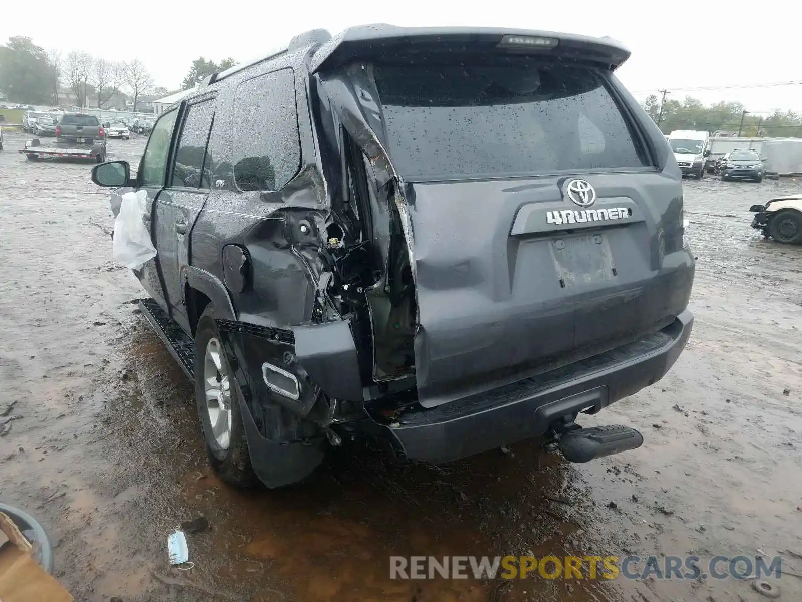 3 Photograph of a damaged car JTEBU5JR5L5769507 TOYOTA 4RUNNER 2020